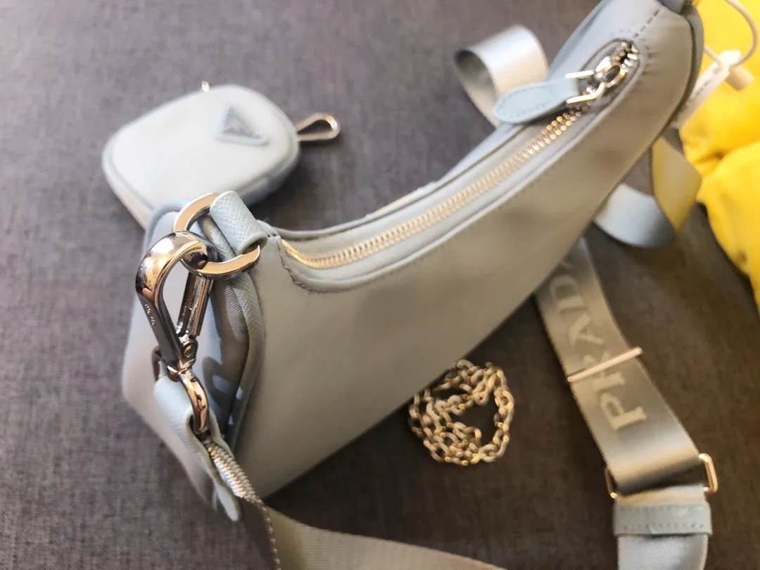 All Categories Official Website "Brand Women's Bags" Women's Bags 💙 PRADA 2024 Latest Prada Crossbody Bag