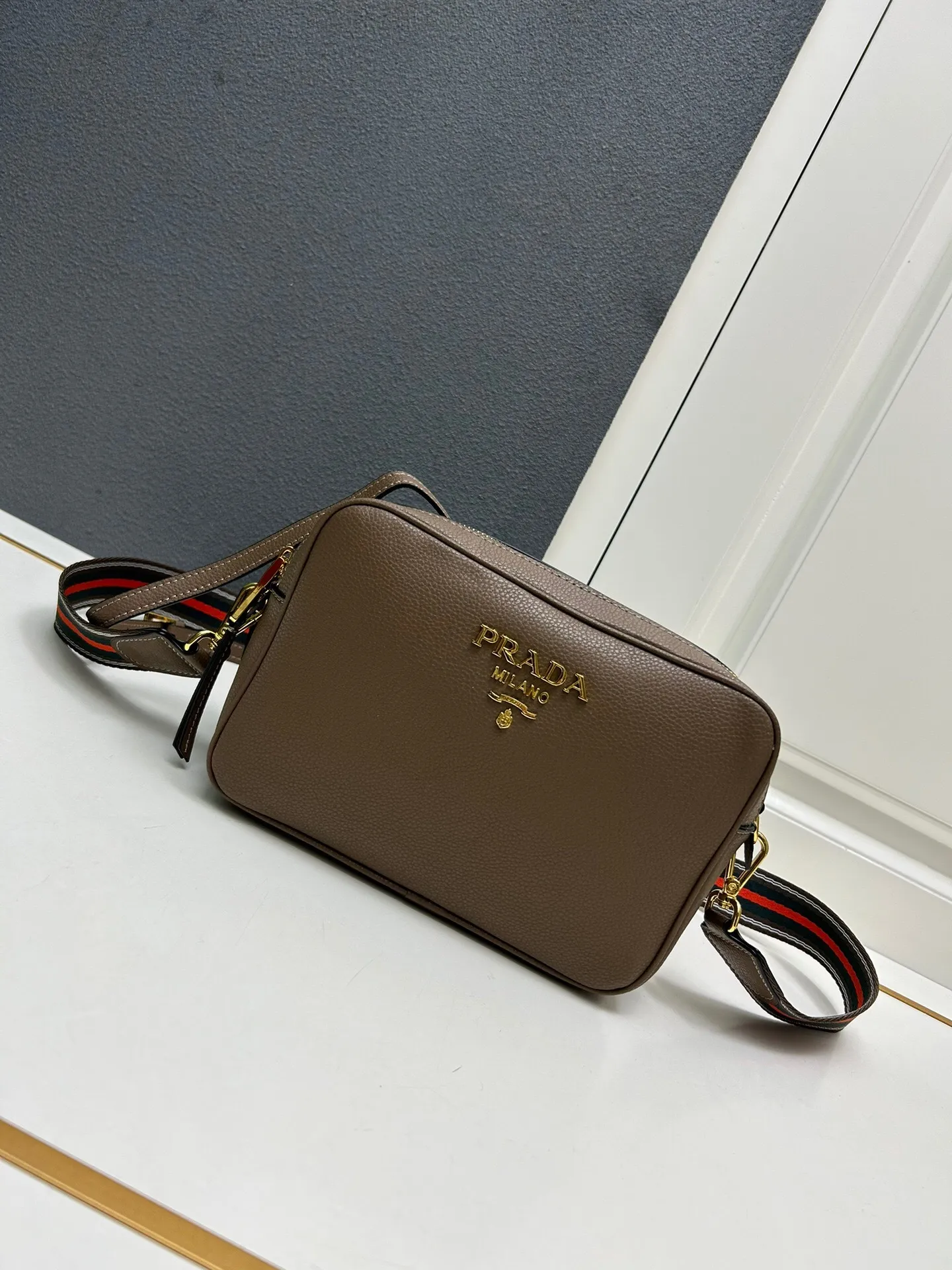 All Categories Official Website "Brand Women's Bags" Women's Bags 💙 PRADA 2025 New Prada Crossbody Bag