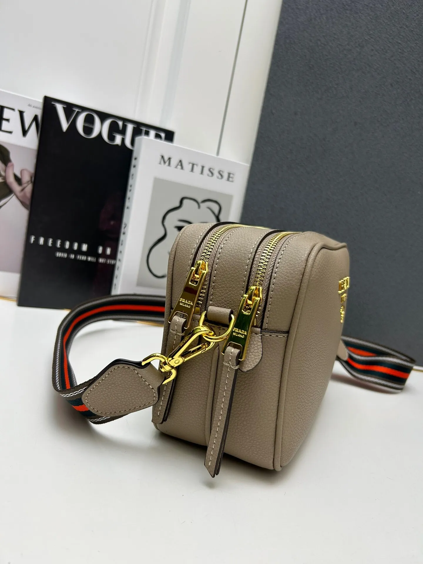 All Categories Official Website "Brand Women's Bags" Women's Bags 💙 PRADA 2025 New Prada Crossbody Bag