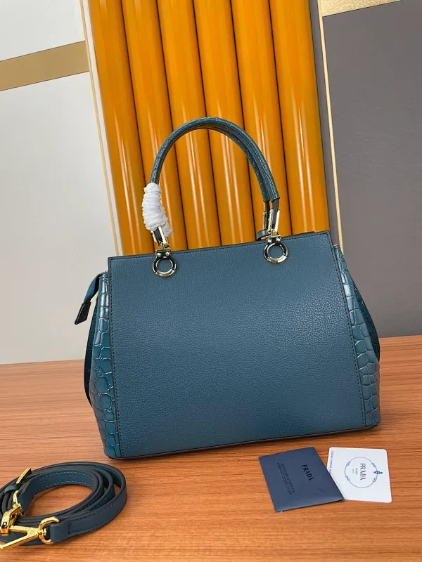 All categories Official website "Brand Women's Bags" Women's Bags 💙 PRADA 2022 official new Prada handbag wholesale 58002900 Original order quality Size: 30-23-13CM