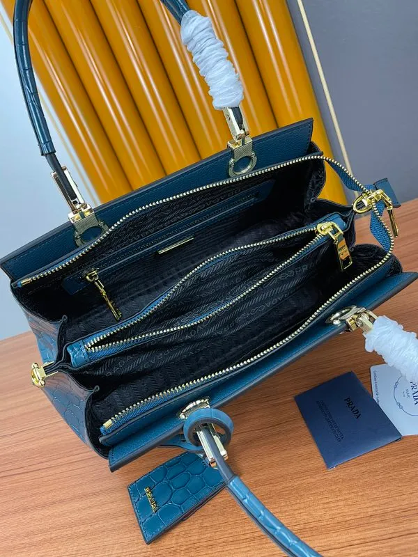 All categories Official website "Brand Women's Bags" Women's Bags 💙 PRADA 2022 official new Prada handbag wholesale 58002900 Original order quality Size: 30-23-13CM