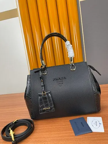 All categories Official website "Brand Women's Bags" Women's Bags 💙 PRADA 2022 official new Prada handbag wholesale 58002900 Original order quality Size: 30-23-13CM
