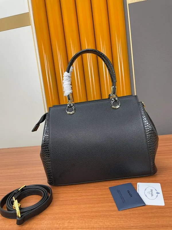 All categories Official website "Brand Women's Bags" Women's Bags 💙 PRADA 2022 official new Prada handbag wholesale 58002900 Original order quality Size: 30-23-13CM