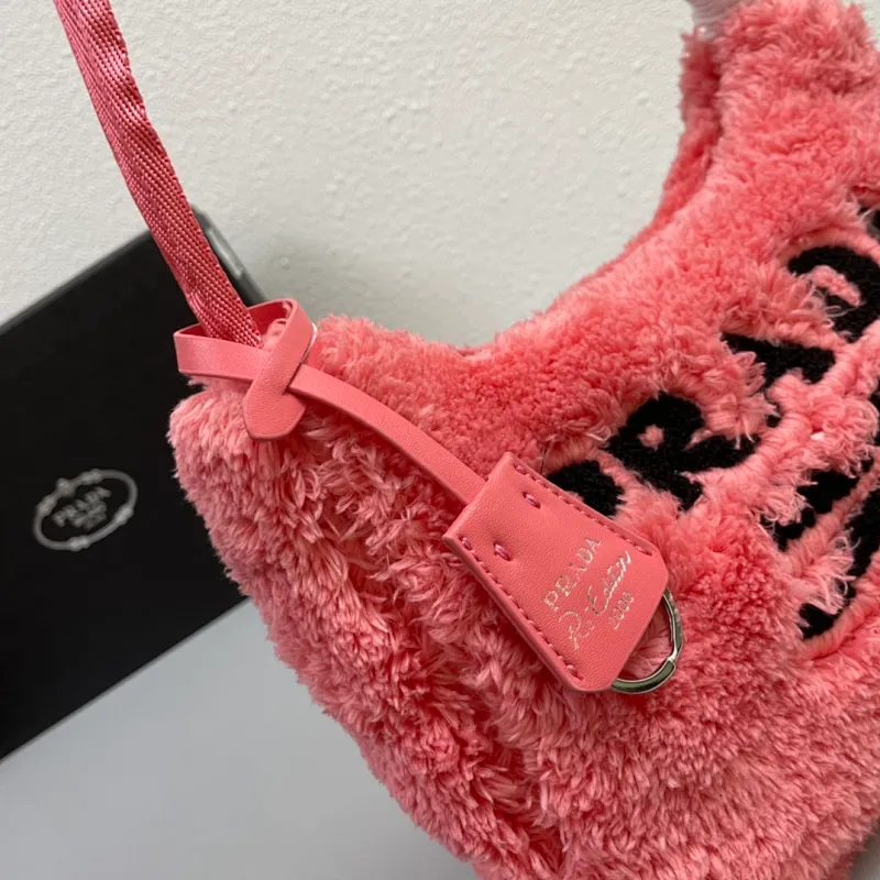 All categories Official website "Brand Women's Bags" Women's Bags 💙 PRADA replica PRADA, fine imitation PRADA bags, PRADA shoulder bags, 2023 official latest version PRADA armpit bag, lamb wool, bag factory, original material, size: 27-18-6CM