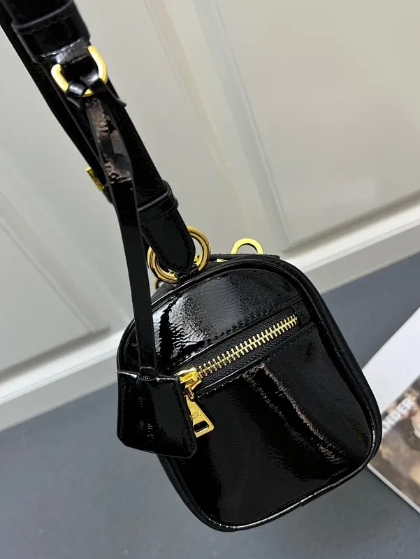 All Categories Official Website "Brand Women's Bags" Women's Bags 💙 PRADA 2025 New PRADA Underarm Bag
