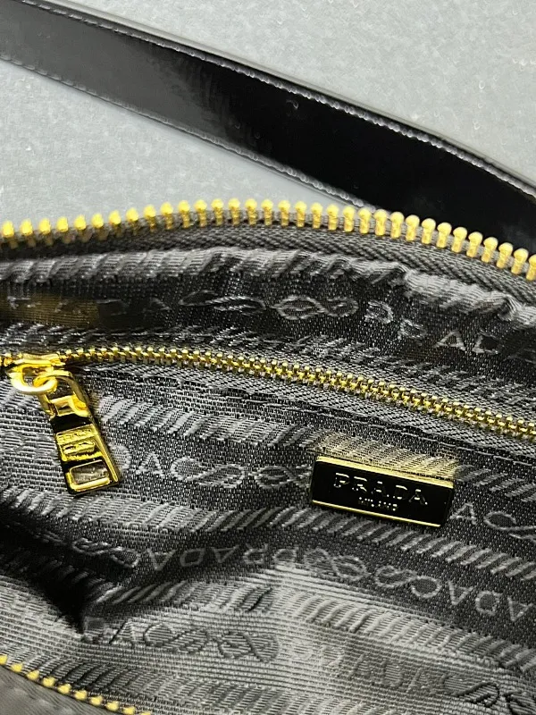 All Categories Official Website "Brand Women's Bags" Women's Bags 💙 PRADA 2025 New PRADA Underarm Bag