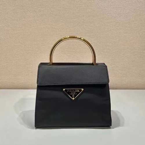 All categories Official website "Brand Women's Bags" Women's Bags 💙 PRADA 2022 official new Prada handbag wholesale Original order quality 58003800 Size: 21-17-12Cm