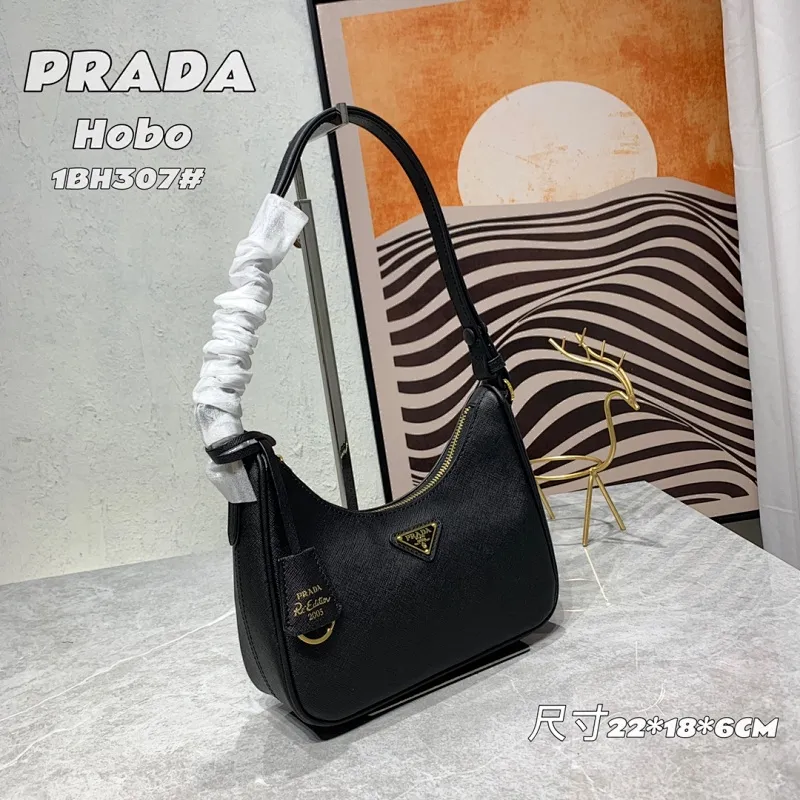 All Categories Official Website "Brand Women's Bags" Women's Bags 💙 PRADA Prada 2022 counter latest hobo women's full leather armpit bag 1BH307 is made of cross-grain cowhide imported from Italy, triangle brand metal hardware, equipped with a small tag keychain, 80 cm adjustable shoulder strap, single shoulder + crossbody + handheld multi-functional carrying method, cloth lining, 175 OEM code. size:
