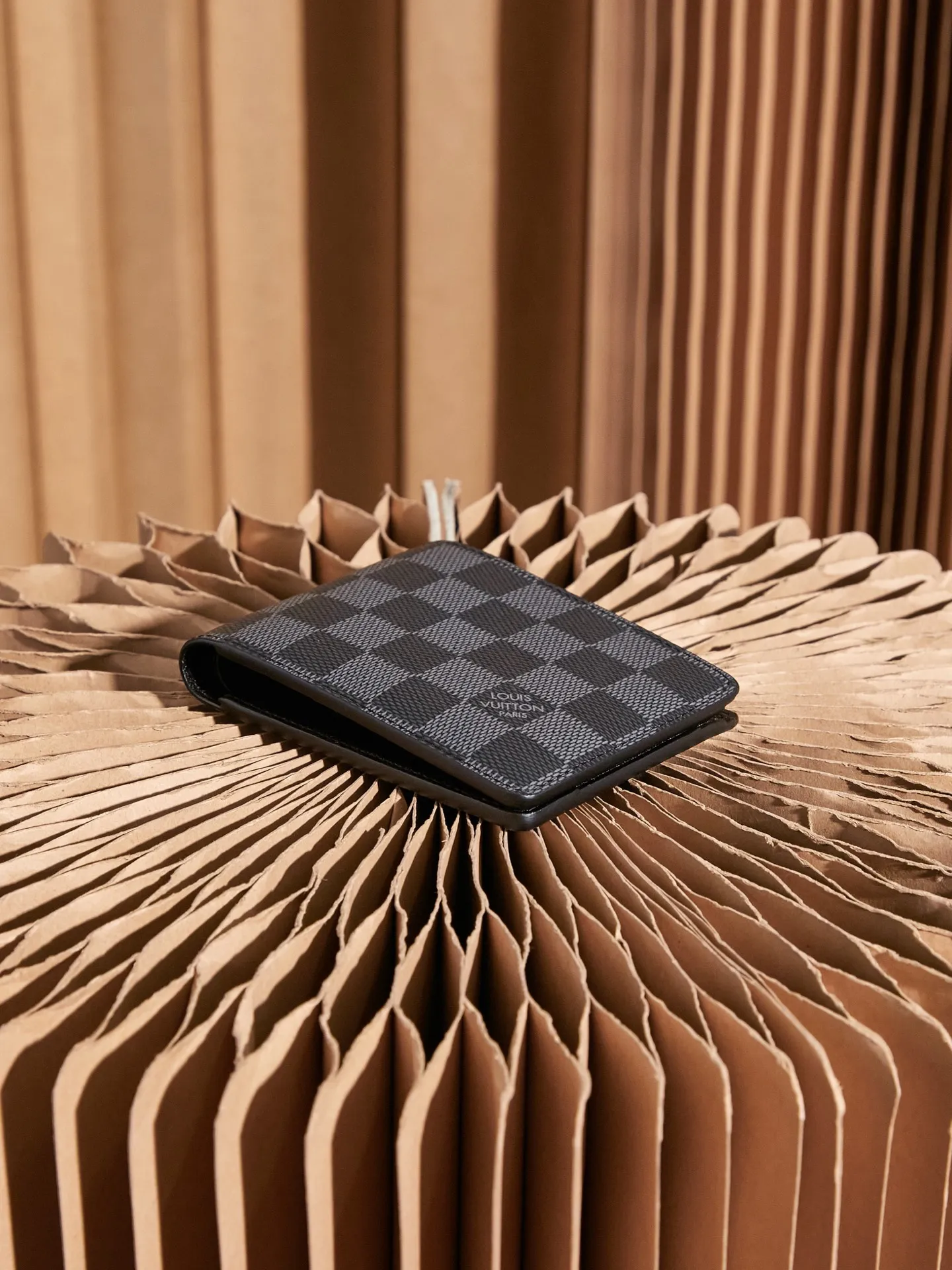 P¥200👉nfc dynamic chip version👈【Top inspection-free】Exclusively available for overseas products Model N62663 Black Check Short Wallet Original grained cow leather trim Original cow leather lining 3 credit card slots 2 compartments for banknotes and receipts 2 side slots for receipts 2 business card slots 60895 size 11.5 x9 x1.5 cm (length x height x width) with gift box