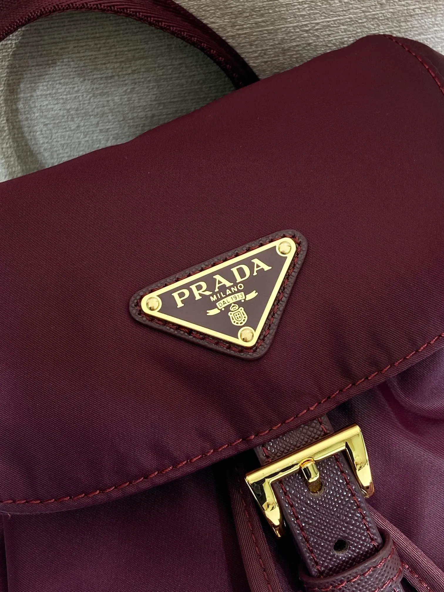 💰1300🎉New product🎉1BZ081 Backpack🎉🎉 This backpack is made of imported nylon fabric. The body of the bag is designed with three zipper pockets. The bag opening is opened and closed with a flip drawstring. It has top-grade hardware, large capacity, and many pockets. It is very practical. Length 24.5x Height 29x Bottom 12cm🎉🎉🎉💰💰💰