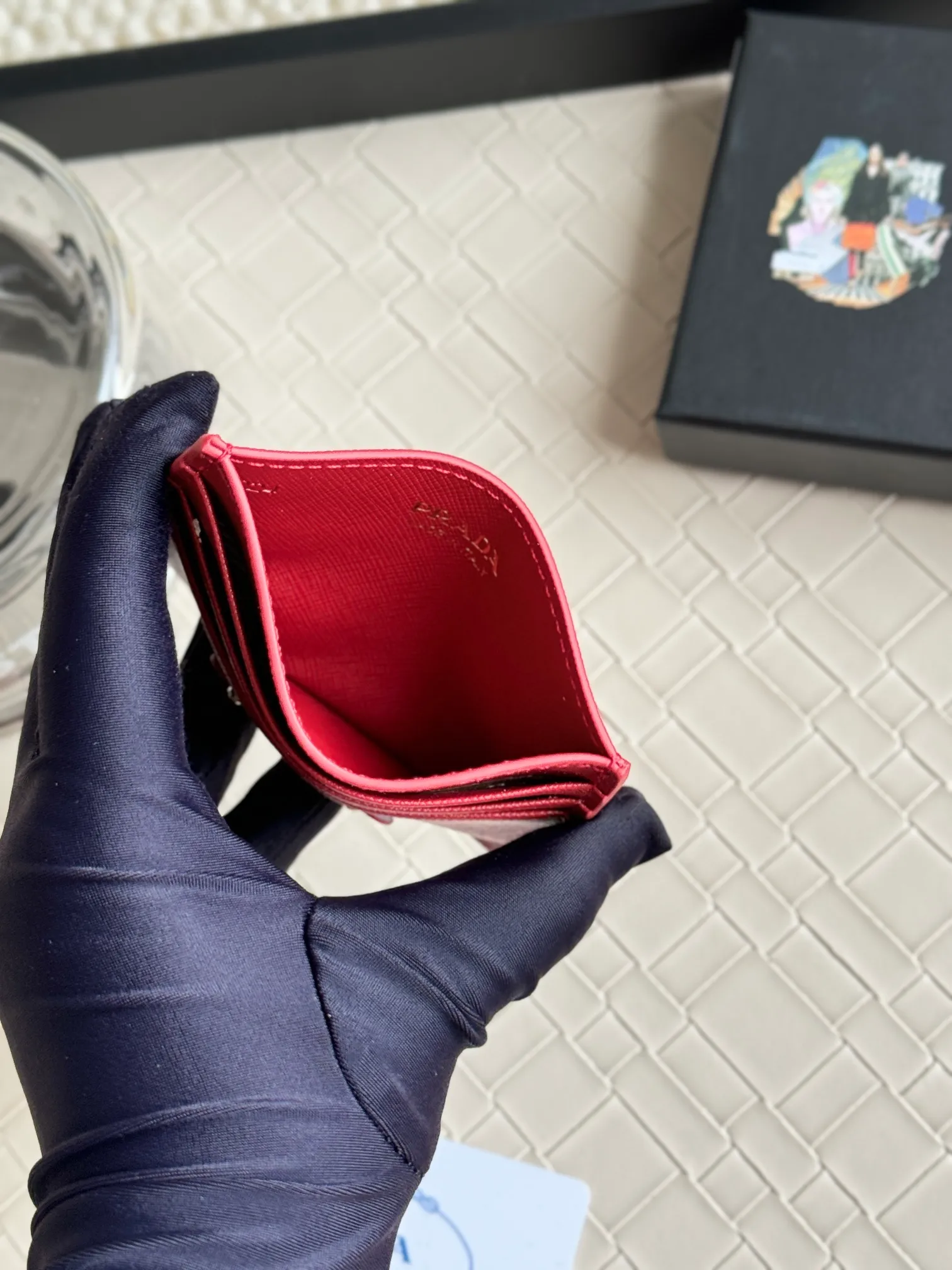 💰110prada popular card holder, unisex small card holder, black, model 1MC025 Triangle Wheat series, nine colors, made of cross-grain cowhide, 6 card slots ➕ one middle sandwich, can hold multiple cards and zeros 💰, size 11.2×8.5cm, real shot, what you see is what you get