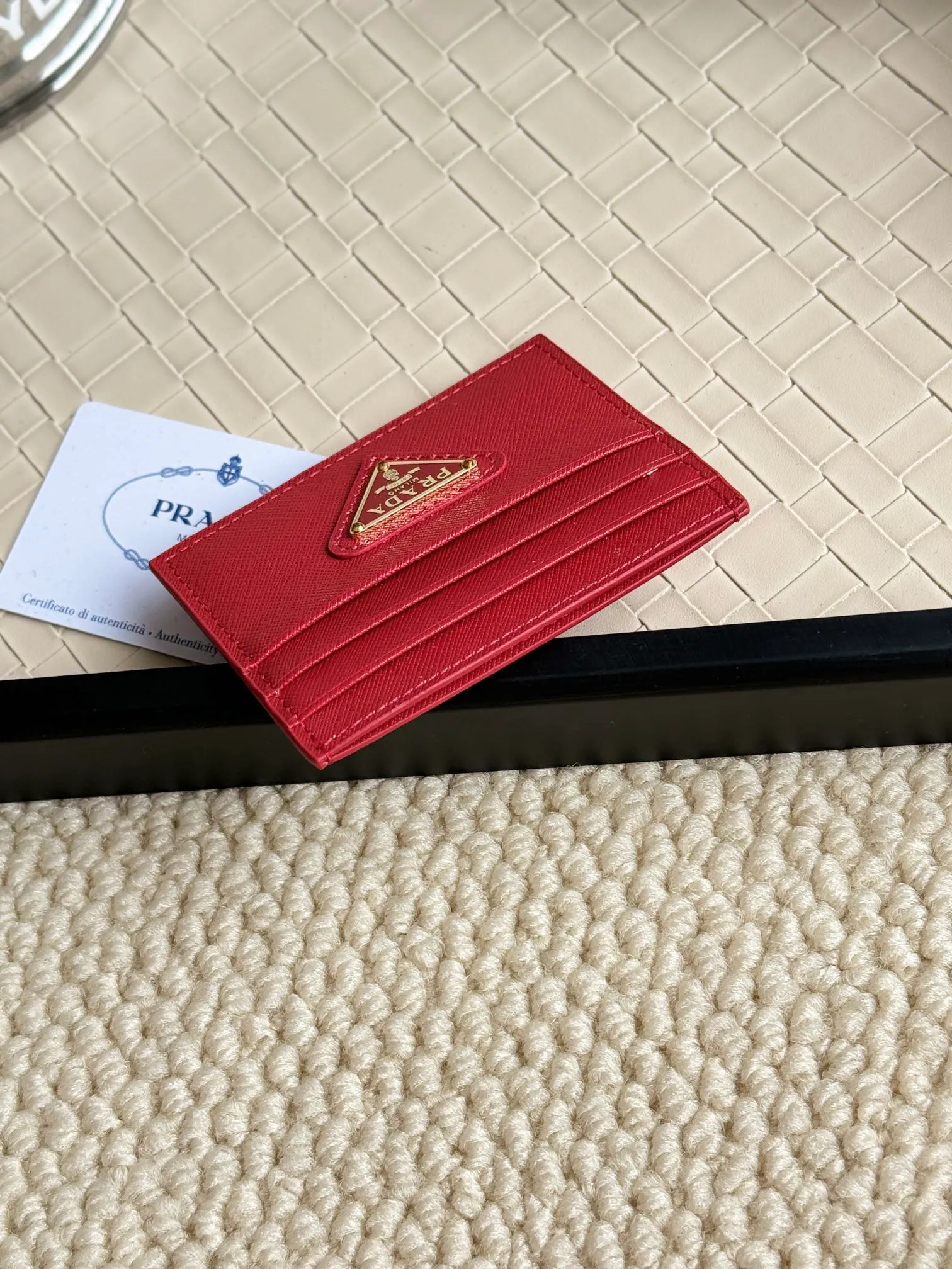 💰100prada popular card holder, unisex small card holder, black, model 1MC025 Triangle Wheat series, nine colors, made of cross-grain cowhide, 6 card slots ➕ a middle mezzanine, which can hold multiple cards and zeros 💰, size 11.2×8.5cm, taken in kind, what you see is what you get