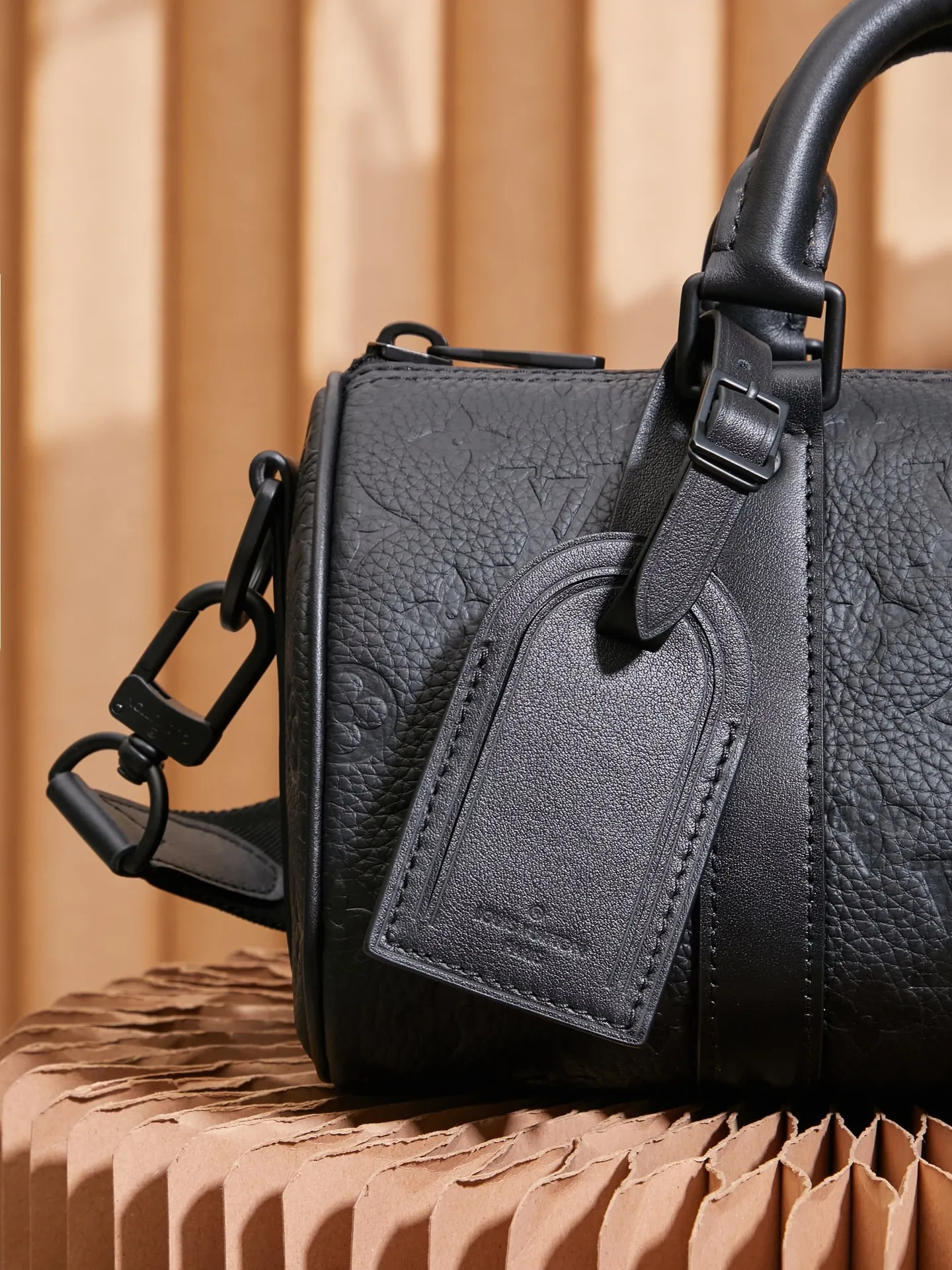 P¥960👉nfc163C01 dynamic chip version👈【Top inspection-free all-steel hardware】keepall 25 Black Warrior series Model: m20900 👁️‍🗨️Treasure item 👁️‍🗨️Confidence comes from quality