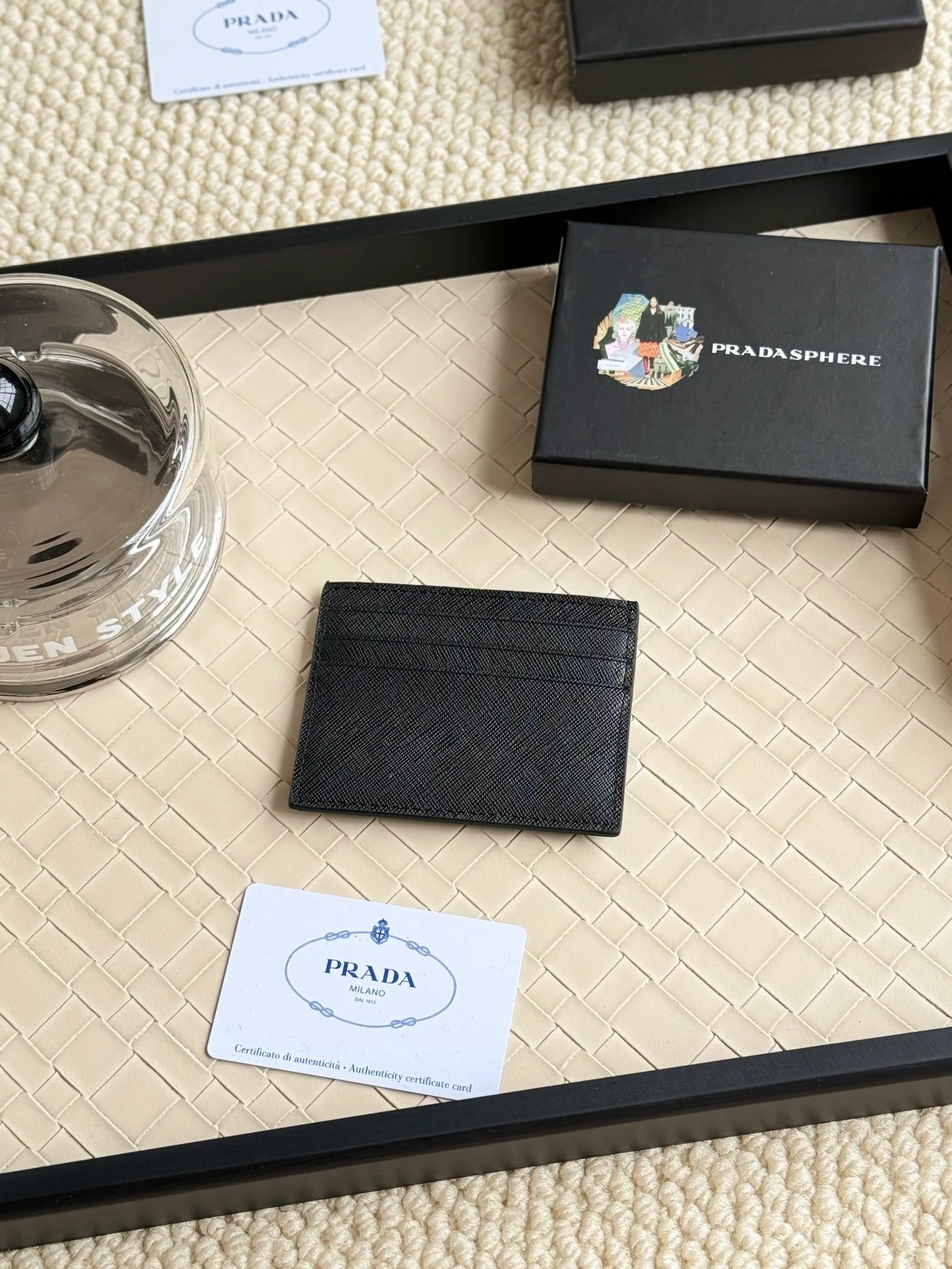 💰100prada popular card holder, unisex small card holder, black, model 1MC025 Triangle Wheat series, nine colors, made of cross-grain cowhide, 6 card slots ➕ a middle mezzanine, which can hold multiple cards and zeros 💰, size 11.2×8.5cm, taken in kind, what you see is what you get