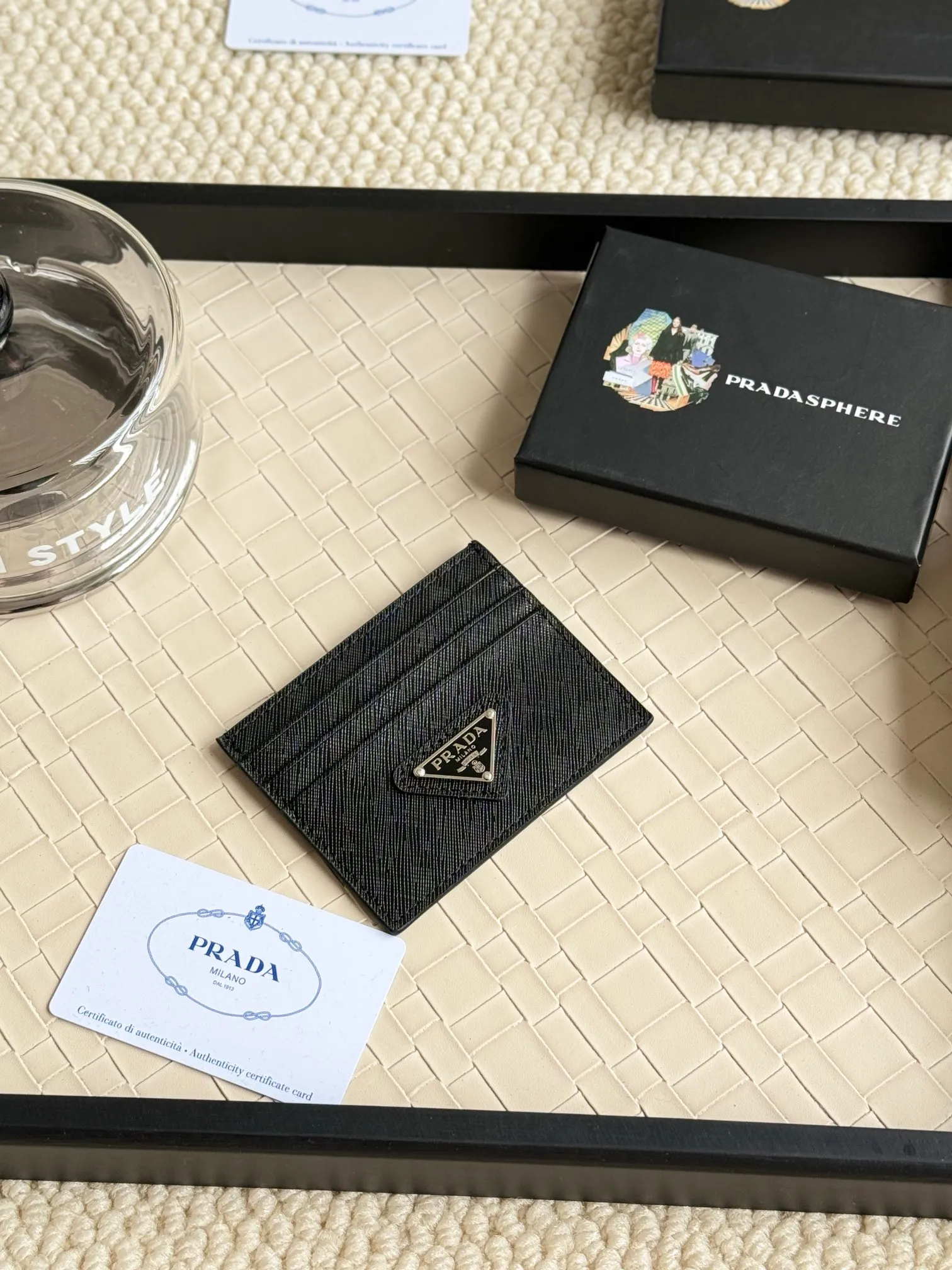 💰100prada popular card holder, unisex small card holder, black, model 1MC025 Triangle Wheat series, nine colors, made of cross-grain cowhide, 6 card slots ➕ a middle mezzanine, which can hold multiple cards and zeros 💰, size 11.2×8.5cm, taken in kind, what you see is what you get