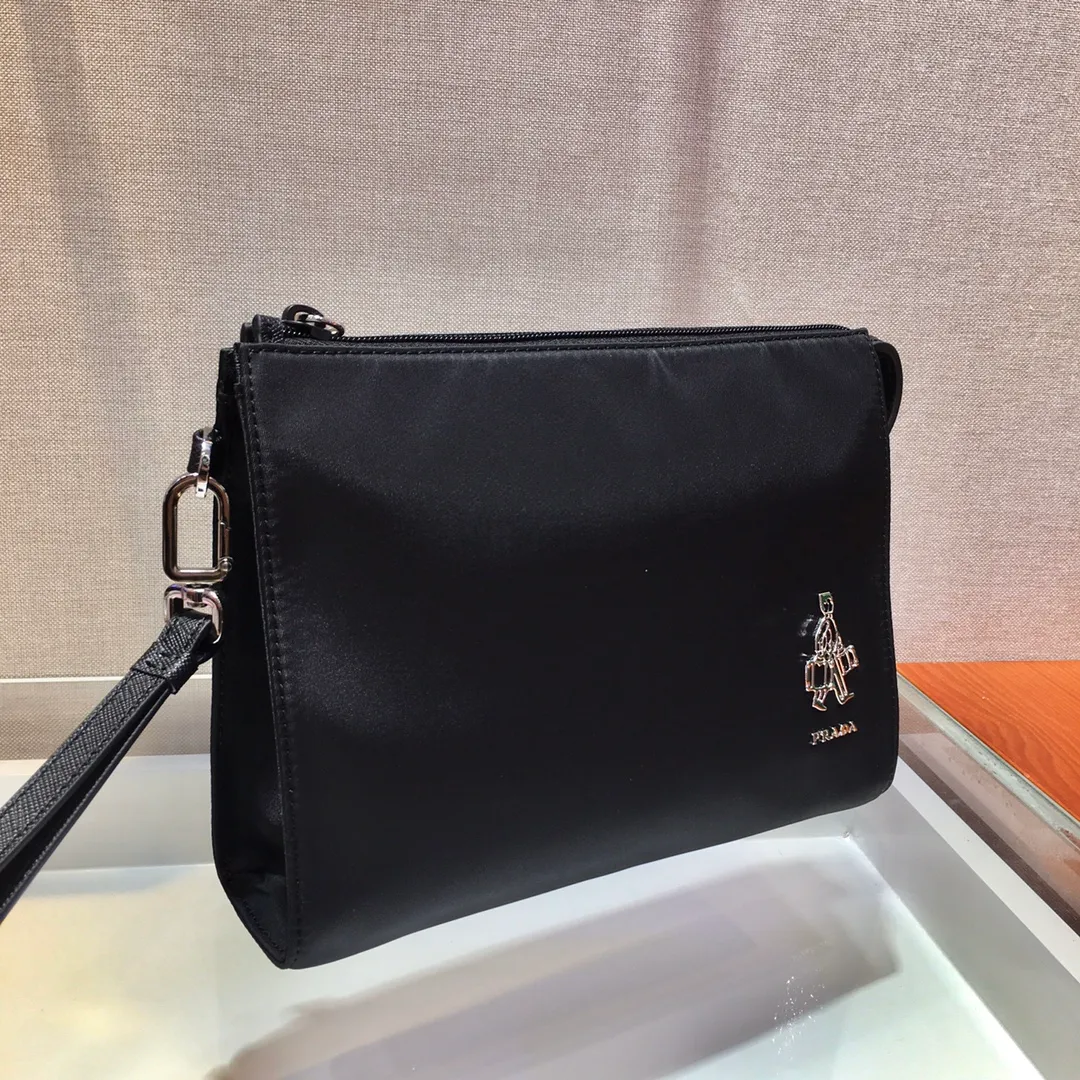 💰700 classic handbag👏👏👏2NE789 fortune boy, made of imported nylon material/cowhide, detachable leather wrist strap, polished steel metal accessories👏👏👏165 OEM code, light and fashionable🤗🤗🤗, length 24x height 17 bottom 6.5cm,