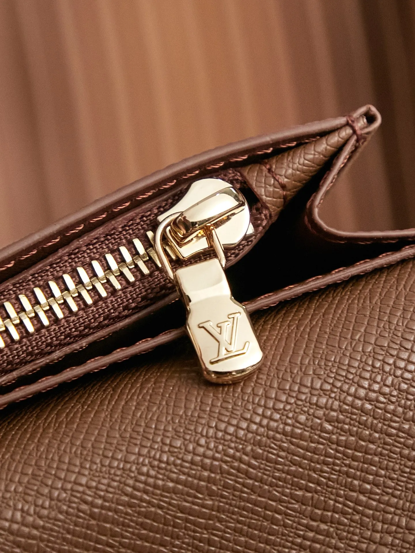 P¥240 👉nfc163C01 dynamic chip version👈 [Top inspection-free] BRAZZA Wallet M66540 Presbyopia Suit Clip Long Clip This Brazza wallet made of Monogram canvas exudes unstoppable masculinity. It's spacious and functional and can be easily stowed away in a coat pocket. Can hold change, credit card and banknotes, 1 compartment with support panel, can store banknotes, 1 large zipper compartment, can store coins, patch pocket design can store banknotes and receipts, 1 ID or business card slot, 16 credit card slots, size (length x height x width) 10 X19 X2 cm Comes with gift box