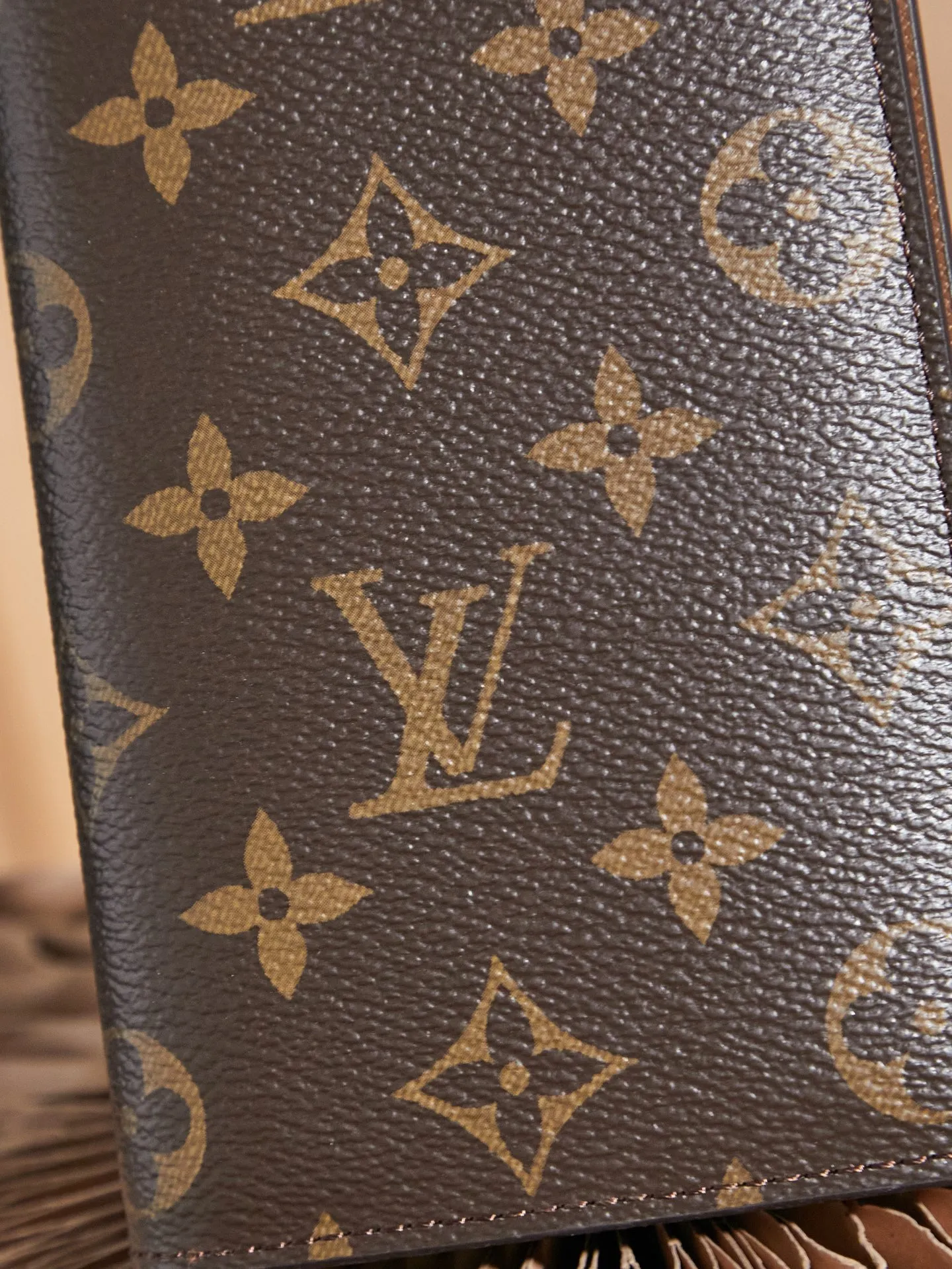 P¥240 👉nfc163C01 dynamic chip version👈 [Top inspection-free] BRAZZA Wallet M66540 Presbyopia Suit Clip Long Clip This Brazza wallet made of Monogram canvas exudes unstoppable masculinity. It's spacious and functional and can be easily stowed away in a coat pocket. Can hold change, credit card and banknotes, 1 compartment with support panel, can store banknotes, 1 large zipper compartment, can store coins, patch pocket design can store banknotes and receipts, 1 ID or business card slot, 16 credit card slots, size (length x height x width) 10 X19 X2 cm Comes with gift box