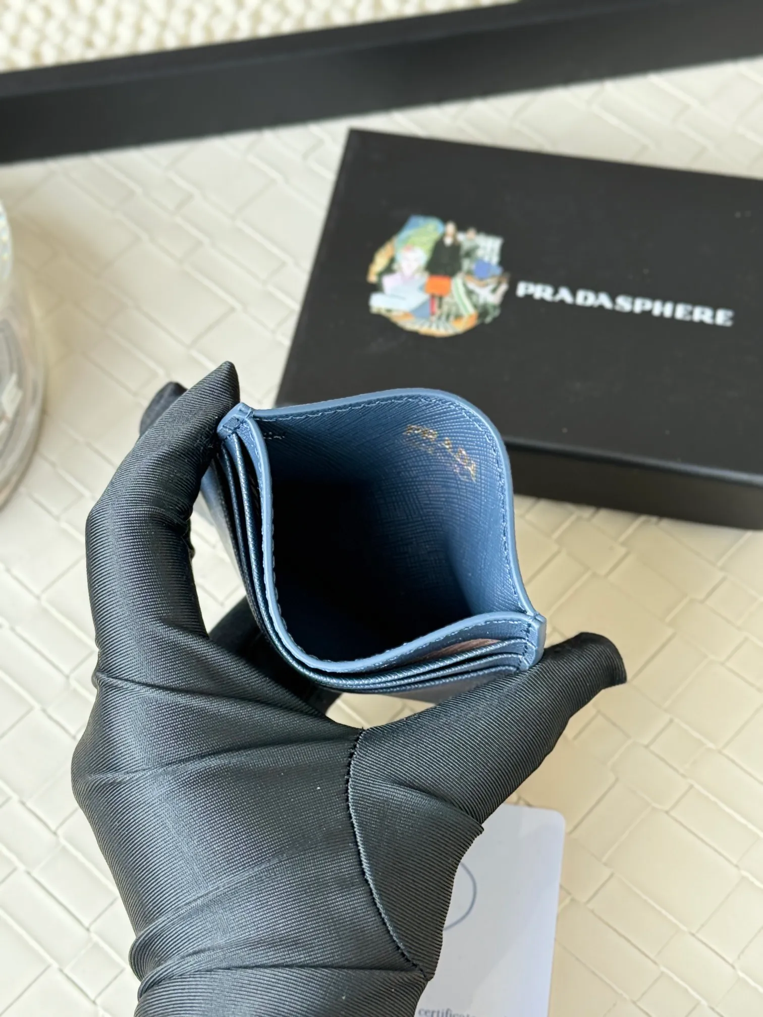 💰110prada popular card holder, unisex small card holder, black, model 1MC025, loose lettering Triangle Wheat series, nine colors, made of cross-grain cowhide, 6 card slots ➕ One middle sandwich, can place multiple cards and zeros 💰, size 11.2×8.5cm, real shot, what you see is what you get