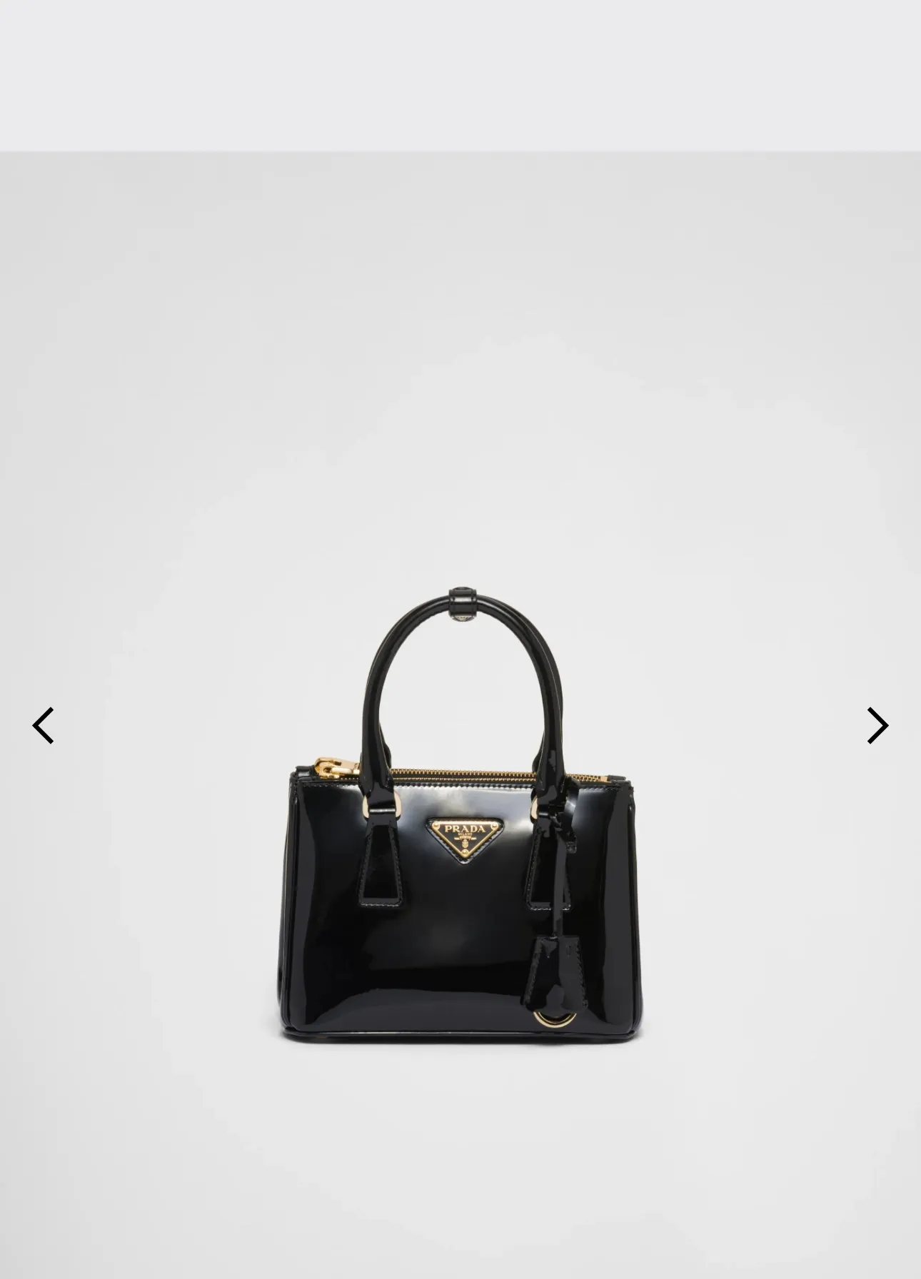 💰1700🎉mini killer🎉1BA906 patent leather🎉🎉 This Galleria handbag is made of imported patent leather, equipped with a detachable shoulder strap and top-grade brushed hardware👍👍. It is a unique interpretation of classic and timeless elegance. For beauties in the current era of fashionable small bags. It’s worth owning, it can be used easily for girls’ daily travel📱💄🚗🔑, it has a large capacity, is beautiful and practical🙊🙊It is a bag that will never go out of style anytime you use it😘😘Hurry up and get it👏👏 Length 20x Height 15x Bottom 9.5cm