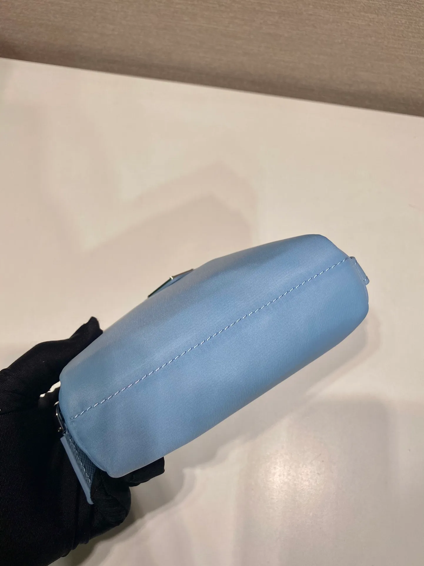 💰280🎉Coin purse🎉1NA339 new product🎉🎉 This clutch bag is made of innovative Prada Re-Nylon regenerated nylon. The bag has a zipper design, the inner pocket is equipped with a zipper pocket, top-grade hardware, large capacity space, cards/car keys🔑/lipstick💄/all no problem, babies, the little handbag you have been longing for has arrived👏👏 Length 12x Height 8x Bottom 3.5cm🎉🎉🎉👏👏👏