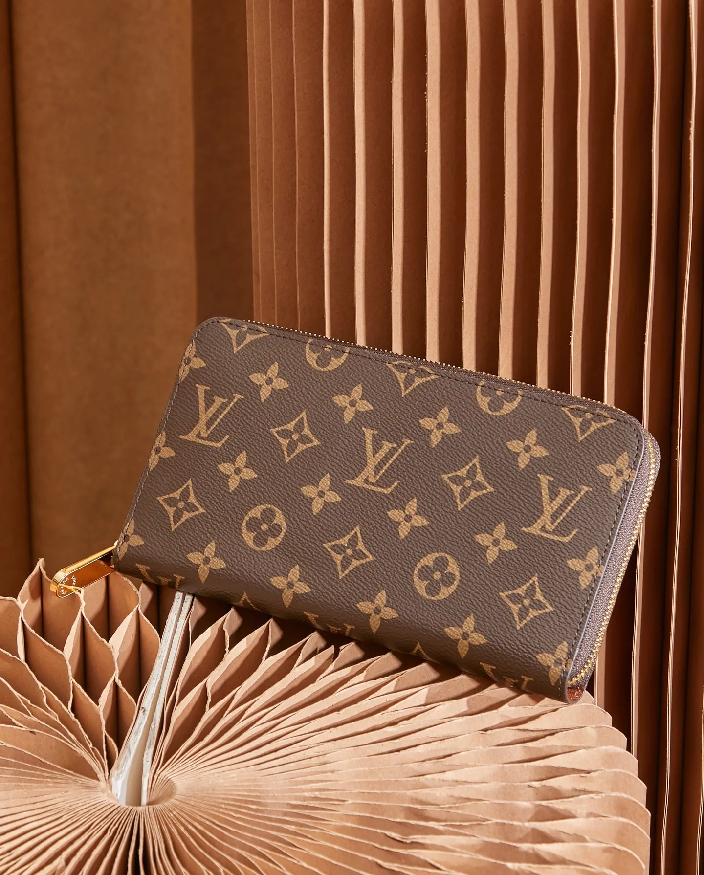 P¥320👉nfc dynamic chip version👈[Top inspection-free pure steel hardware] Large zipper hand wallet M62581 presbyopia inspection-free version 🔍Perfect details 🔍The essence of solid construction!