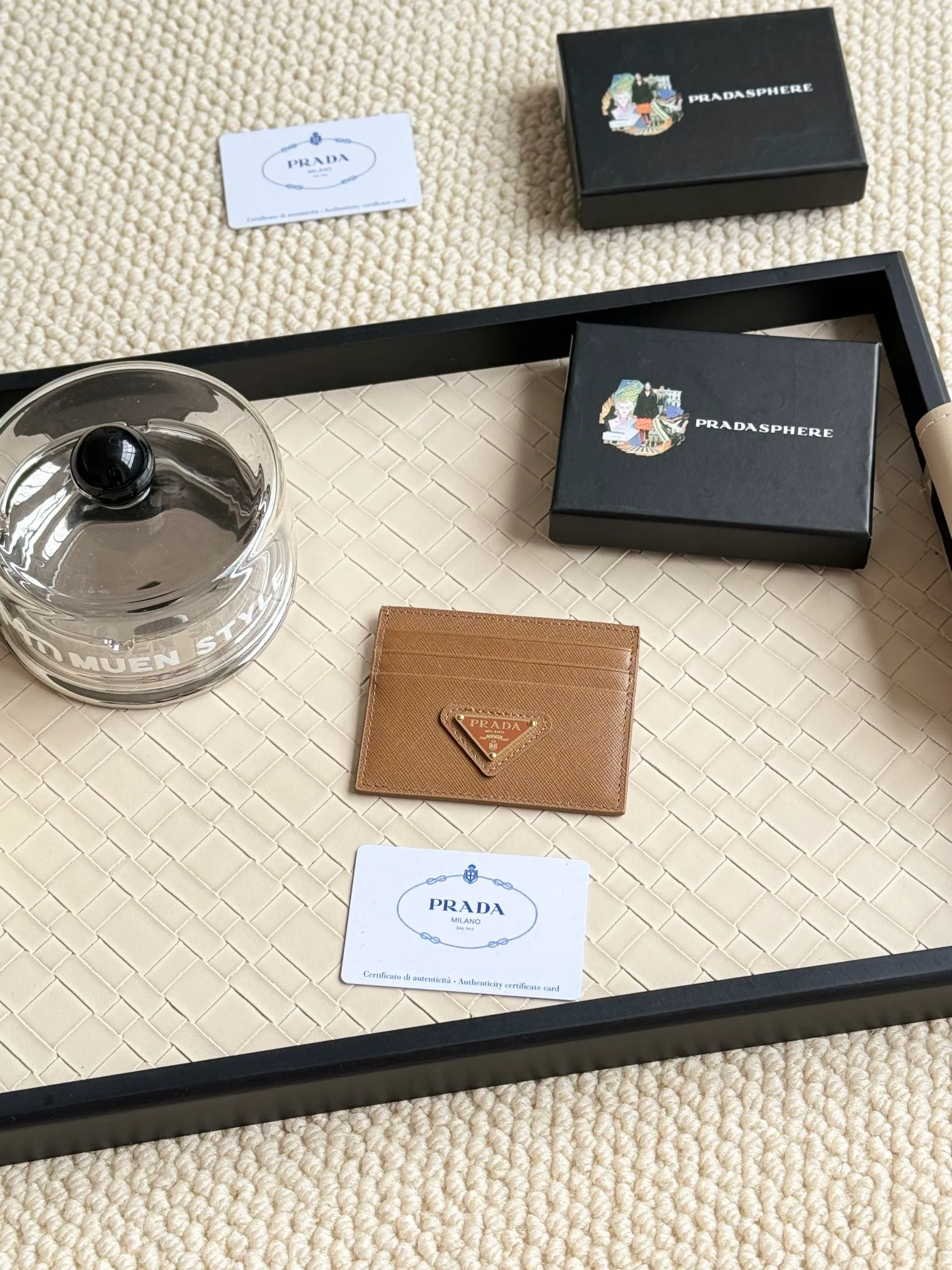 💰100prada popular card holder, unisex small card holder, black, model 1MC025 Triangle Wheat series, nine colors, made of cross-grain cowhide, 6 card slots ➕ a middle mezzanine, which can hold multiple cards and zeros 💰, size 11.2×8.5cm, taken in kind, what you see is what you get