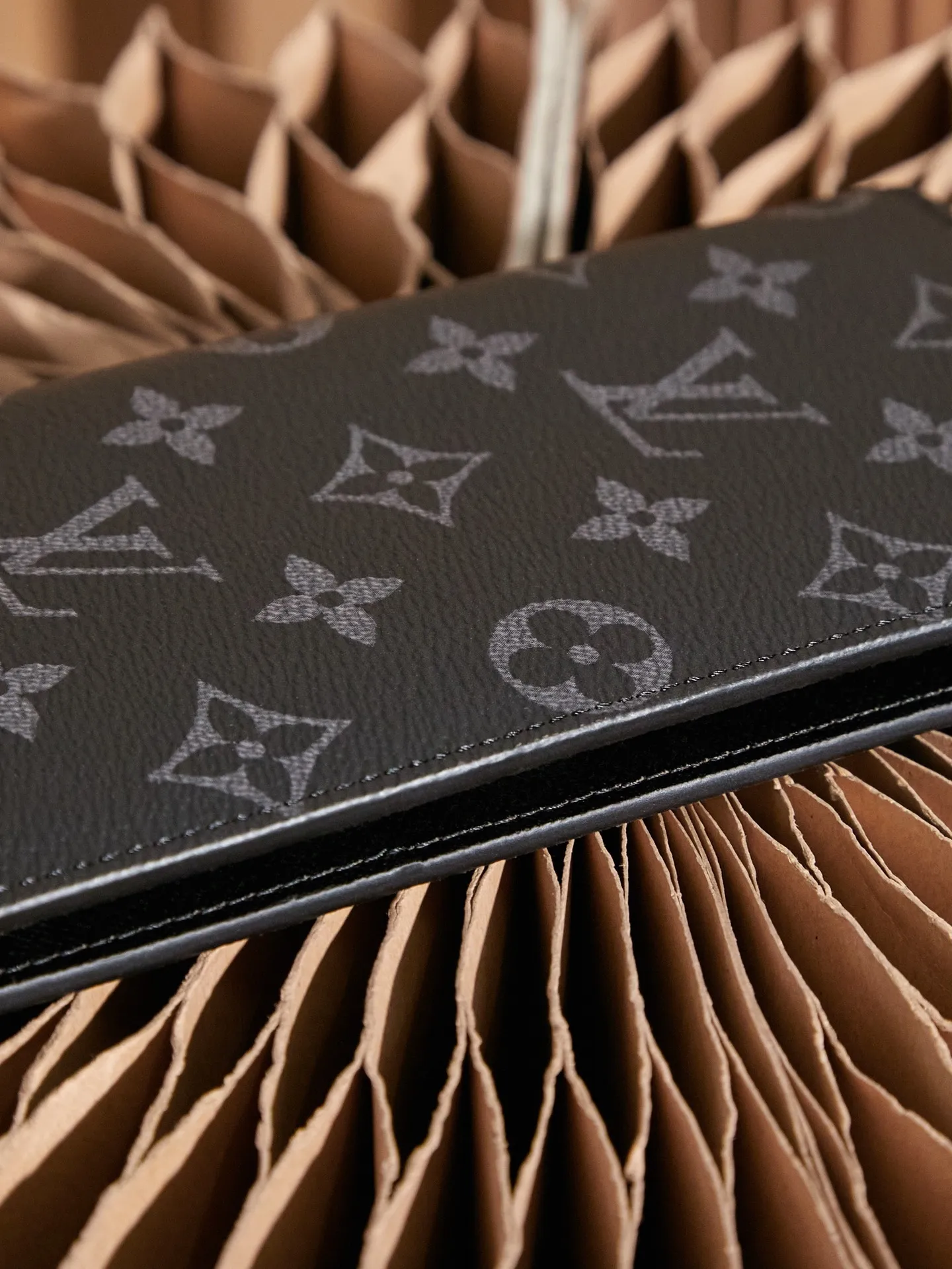 P¥240 👉nfc163C01 dynamic chip version👈 [Top-level inspection-free] BRAZZA wallet M61697 black flower suit clip long clip Product details: for reference