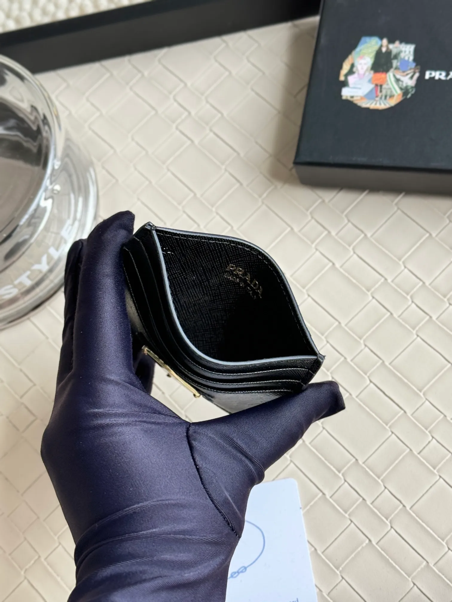 💰100prada popular card holder, unisex small card holder, black, model 1MC025 Triangle Wheat series, nine colors, made of cross-grain cowhide, 6 card slots ➕ a middle mezzanine, which can hold multiple cards and zeros 💰, size 11.2×8.5cm, taken in kind, what you see is what you get