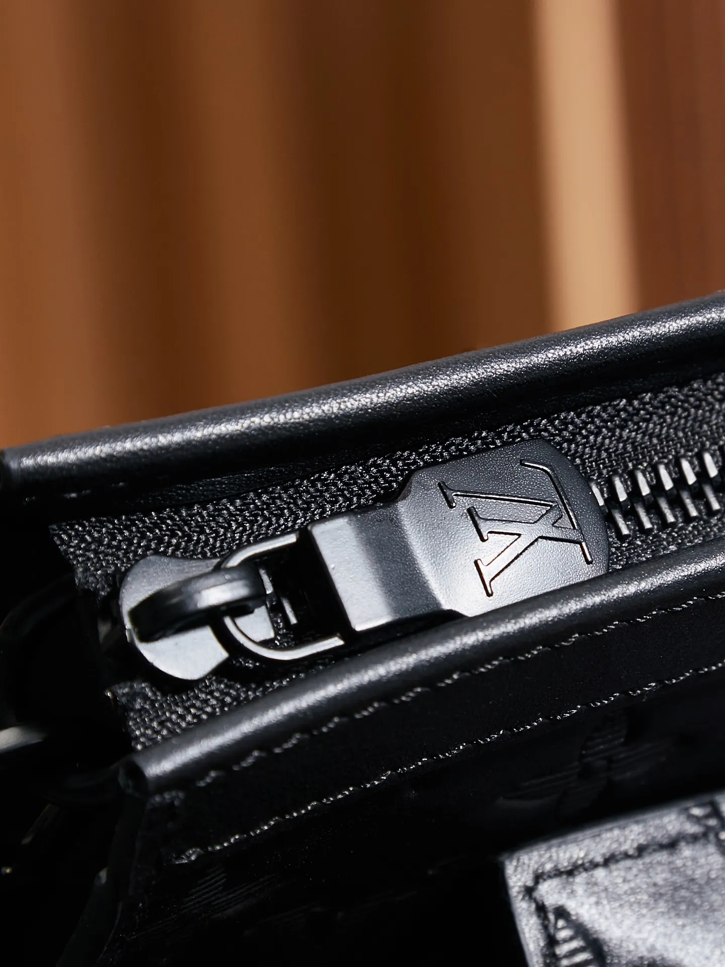 P¥620 👉nfc dynamic chip version👈 [Top original order, all-steel hardware] Really developed details. Model number M81115 embossed 81124 size: 22 x 14.5 x 4.5 cm. Work details: for reference
