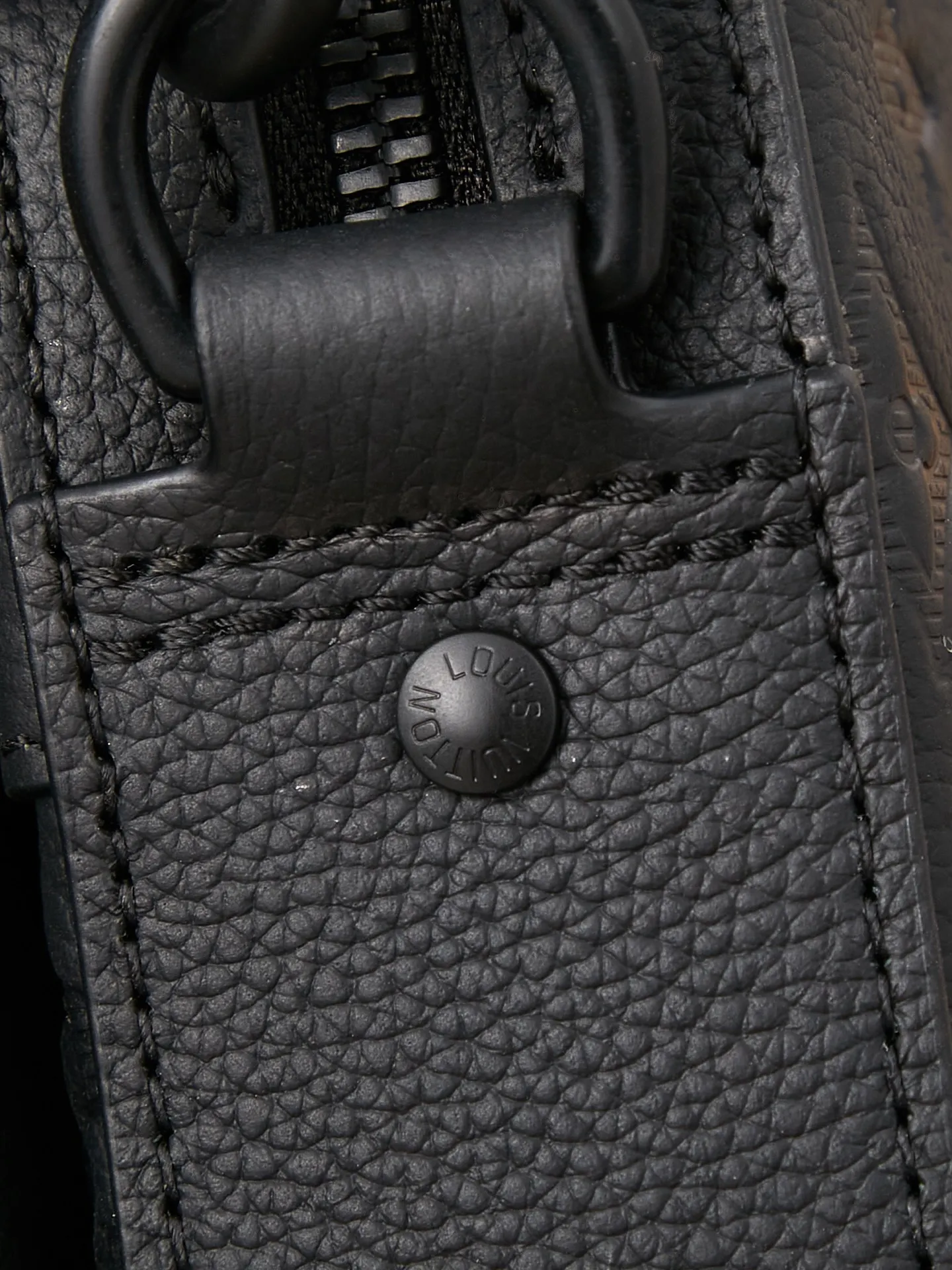 P¥940👉nfc163C01 dynamic chip version👈[Top original order, all steel hardware] This Trio messenger bag Model: M46602 Product details: For reference