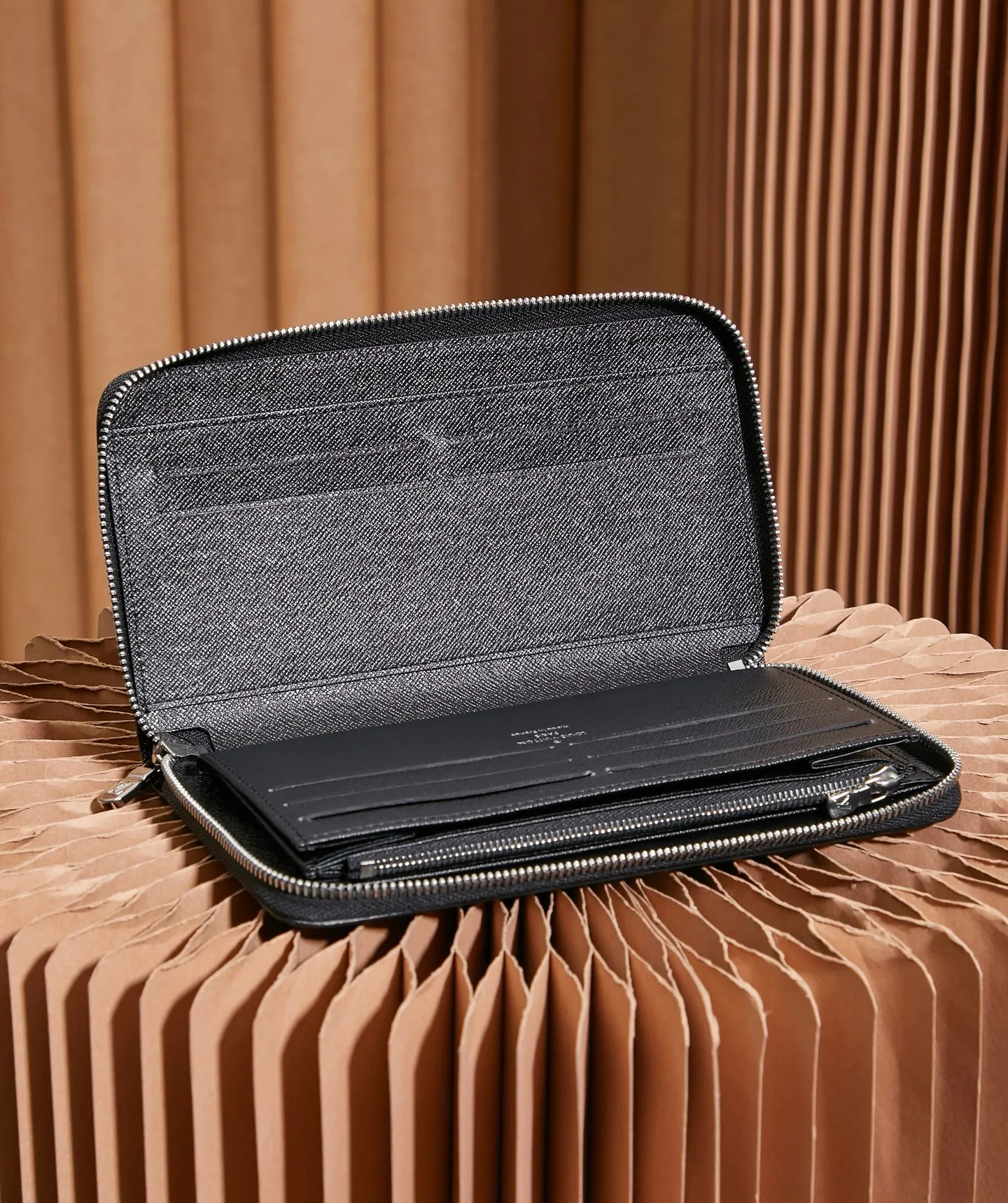 P¥320👉nfc dynamic chip version👈[Top inspection-free pure steel hardware] Large zipper hand wallet N60111 black check inspection-free version 🔍Perfect details 🔍The essence of real-life construction!