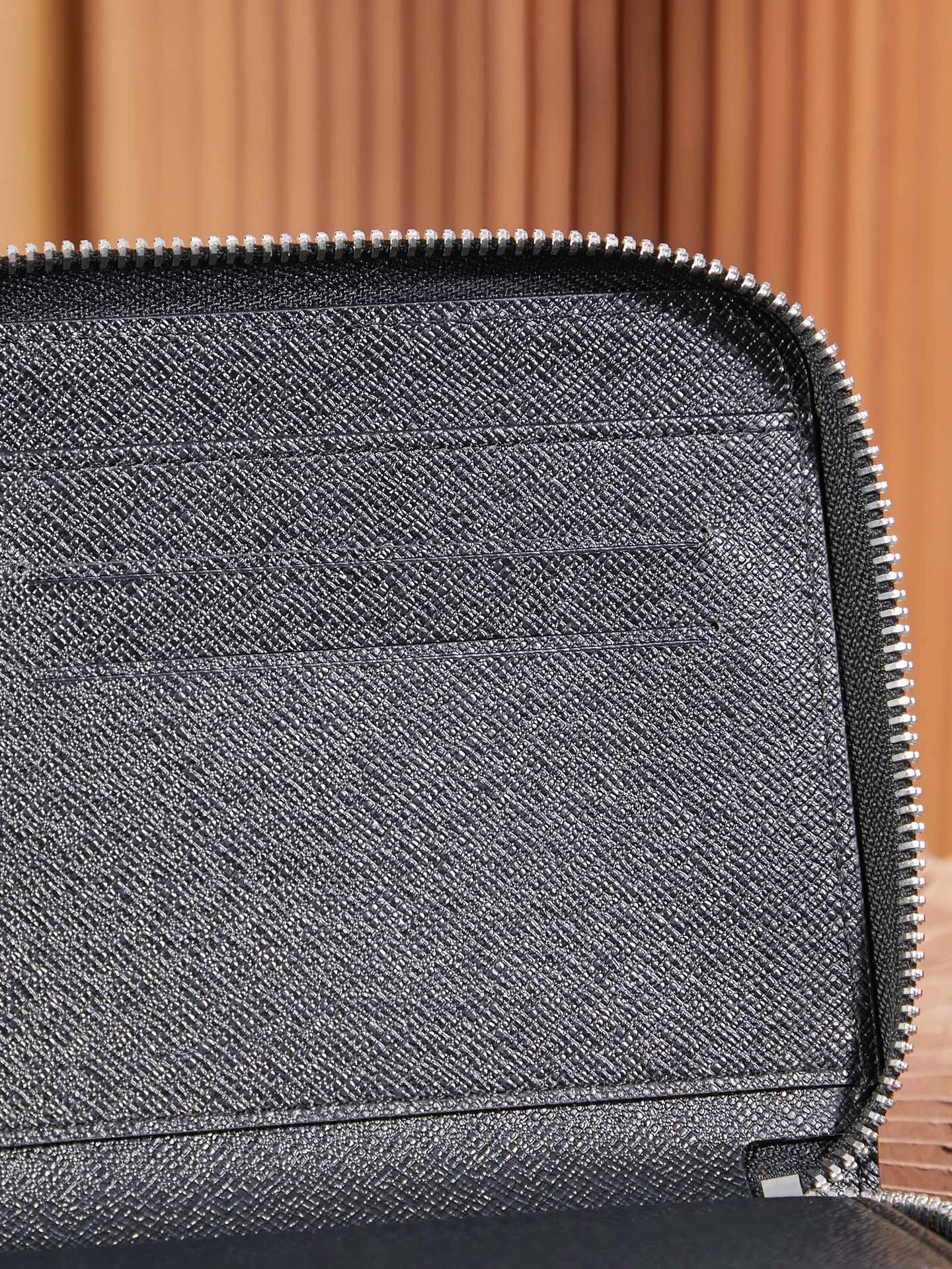 P¥320👉nfc dynamic chip version👈[Top inspection-free pure steel hardware] Large zipper hand wallet N60111 black check inspection-free version 🔍Perfect details 🔍The essence of real-life construction!