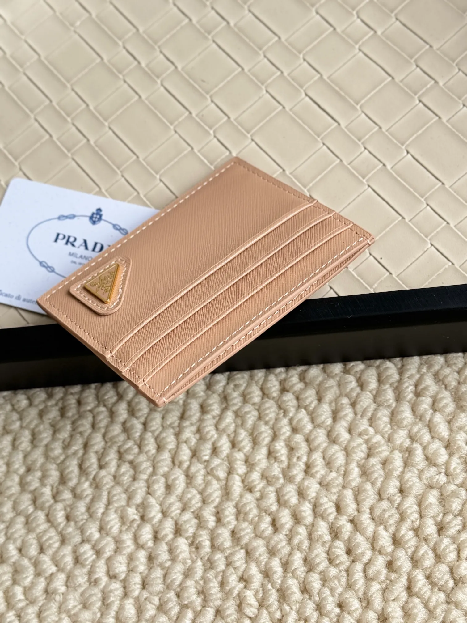 💰100prada popular card holder, unisex small card holder, black, model 1MC025, oblique triangle, made of cross-grain cowhide, 6 card slots ➕ one middle compartment, can hold multiple cards and zeros 💰, size 11.2×8.5cm, real shot, what you see is what you get