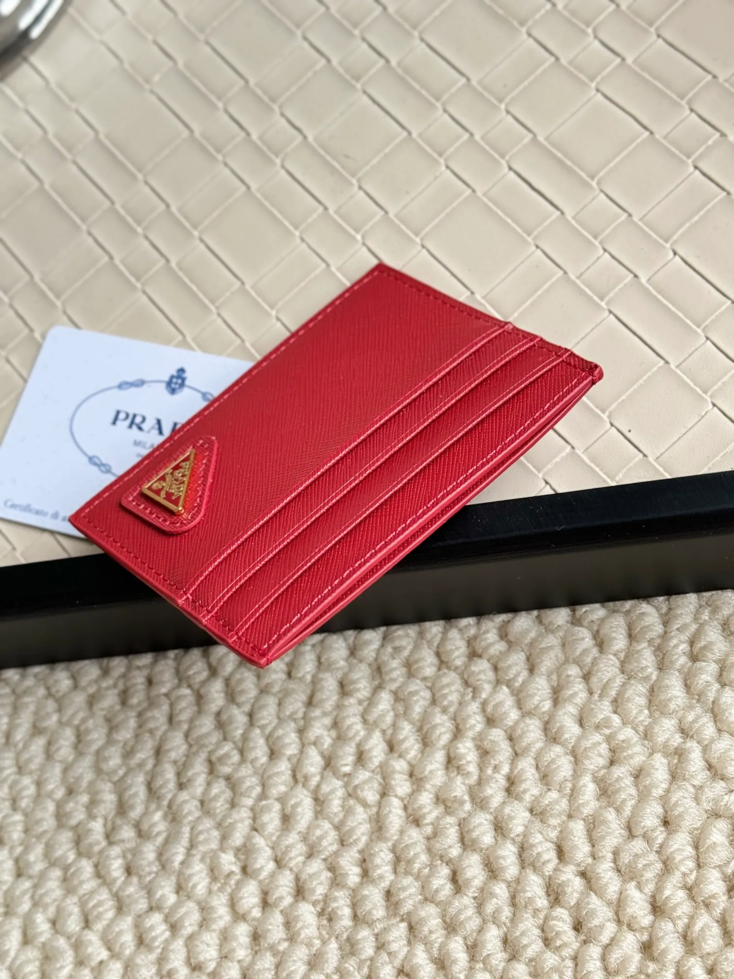 💰100 prada popular card holder, unisex small card holder, black, model 1MC025, oblique triangle, made of cross-grain cowhide, 6 card slots ➕ one middle compartment, can hold multiple cards and zeros 💰, size 11.2×8.5cm, real shot, what you see is what you get