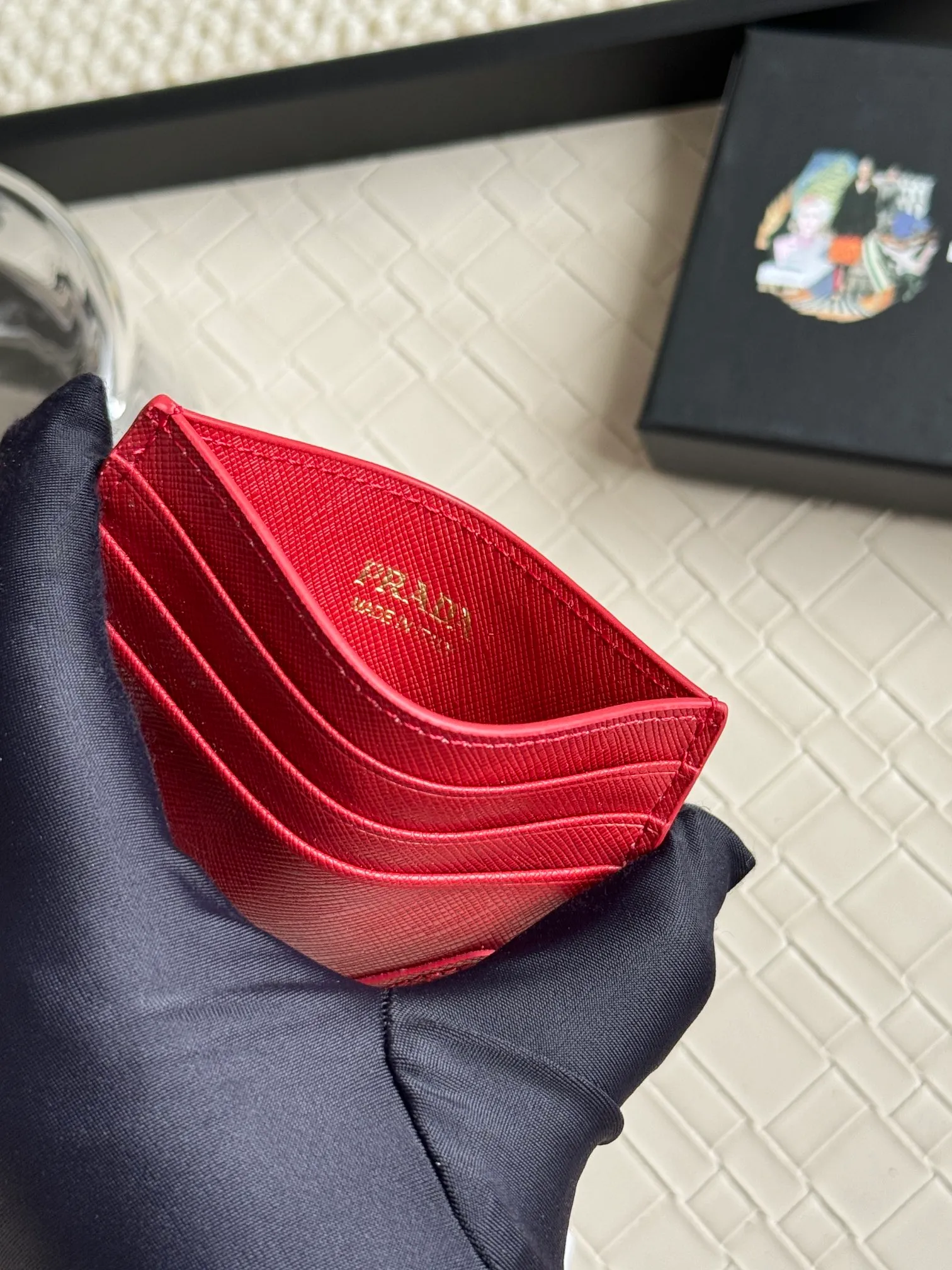 💰100 prada popular card holder, unisex small card holder, black, model 1MC025, oblique triangle, made of cross-grain cowhide, 6 card slots ➕ one middle compartment, can hold multiple cards and zeros 💰, size 11.2×8.5cm, real shot, what you see is what you get