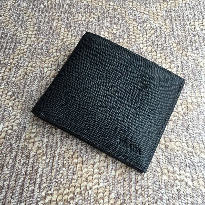 💰440, P family has released men’s short clips, 0513-2 black has been shipped again, it is exactly what men have been asking for, classic and practical, top quality, 175 steel stamp code + complete package
