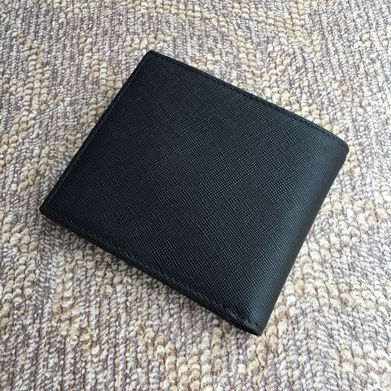 💰440, P family has released men’s short clips, 0513-2 black has been shipped again, it is exactly what men have been asking for, classic and practical, top quality, 175 steel stamp code + complete package