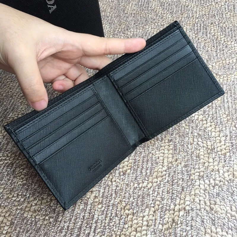 💰440, P family has released men’s short clips, 0513-2 black has been shipped again, it is exactly what men have been asking for, classic and practical, top quality, 175 steel stamp code + complete package