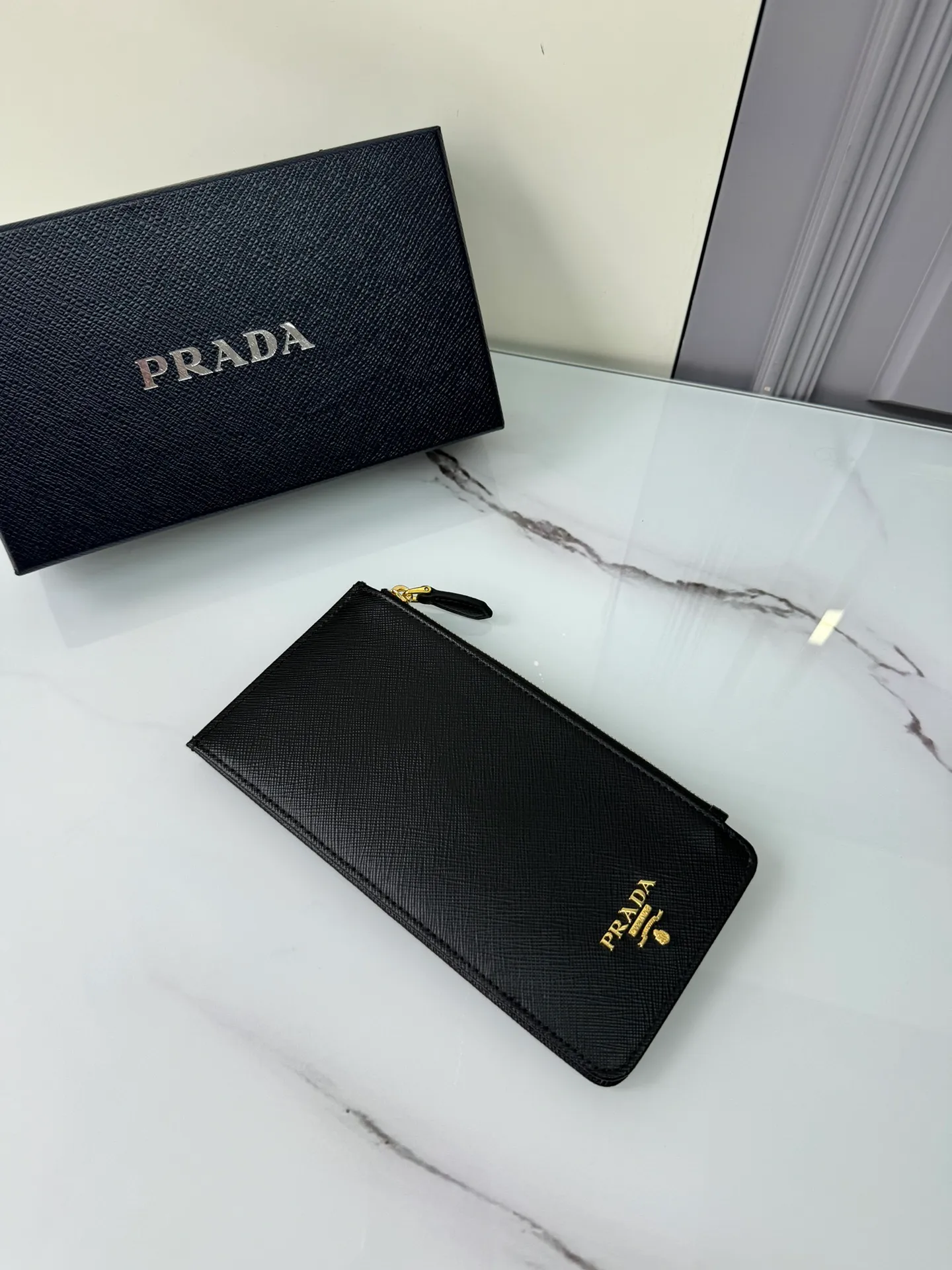 💰560, P Home➡️Cross pattern card holder, unisex model, gold scattered word mark, 28 card slots, large capacity, 10cm long and 20cm high, 175 steel stamp