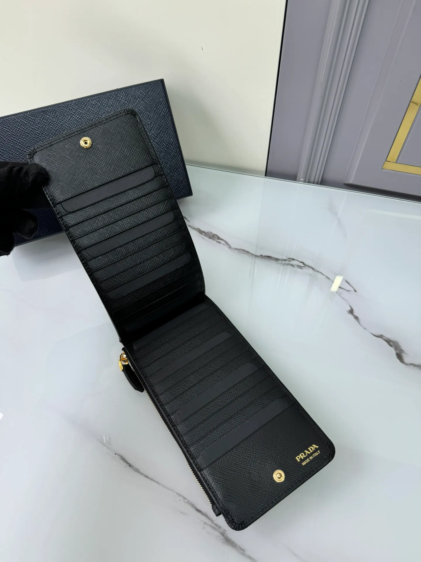 💰560, P Home➡️Cross pattern card holder, unisex model, gold scattered word mark, 28 card slots, large capacity, 10cm long and 20cm high, 175 steel stamp