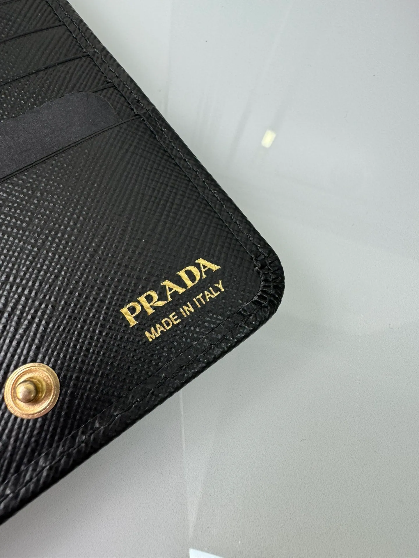 💰560, P Home➡️Cross pattern card holder, unisex model, gold scattered word mark, 28 card slots, large capacity, 10cm long and 20cm high, 175 steel stamp