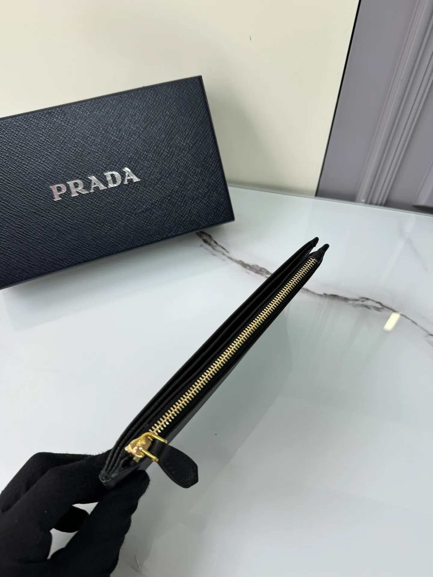 💰560, P Home➡️Cross pattern card holder, unisex model, gold scattered word mark, 28 card slots, large capacity, 10cm long and 20cm high, 175 steel stamp