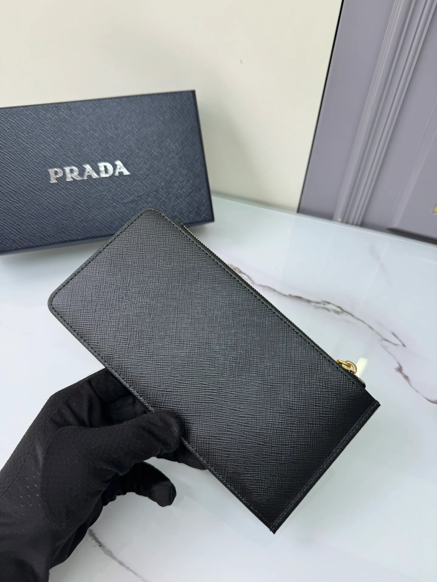 💰560, P Home➡️Cross pattern card holder, unisex model, gold scattered word mark, 28 card slots, large capacity, 10cm long and 20cm high, 175 steel stamp