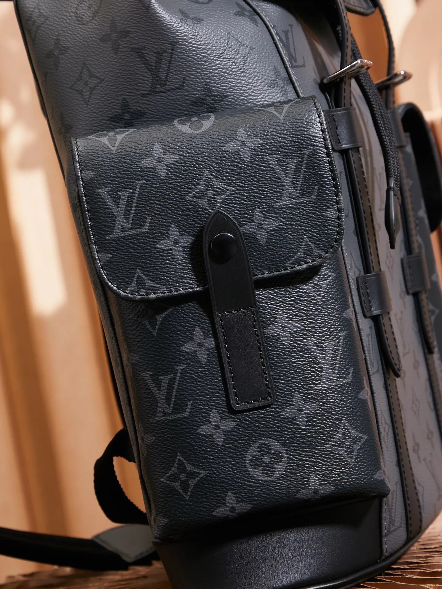P¥920👉nfc dynamic chip version👈【Top inspection-free pure steel hardware】𝐂𝐇𝐑𝐈𝐒𝐓𝐎𝐏𝐇𝐄𝐑 Small backpack series m46331 inspection-free version 🔍Perfect details 🔍The essence of solid construction!