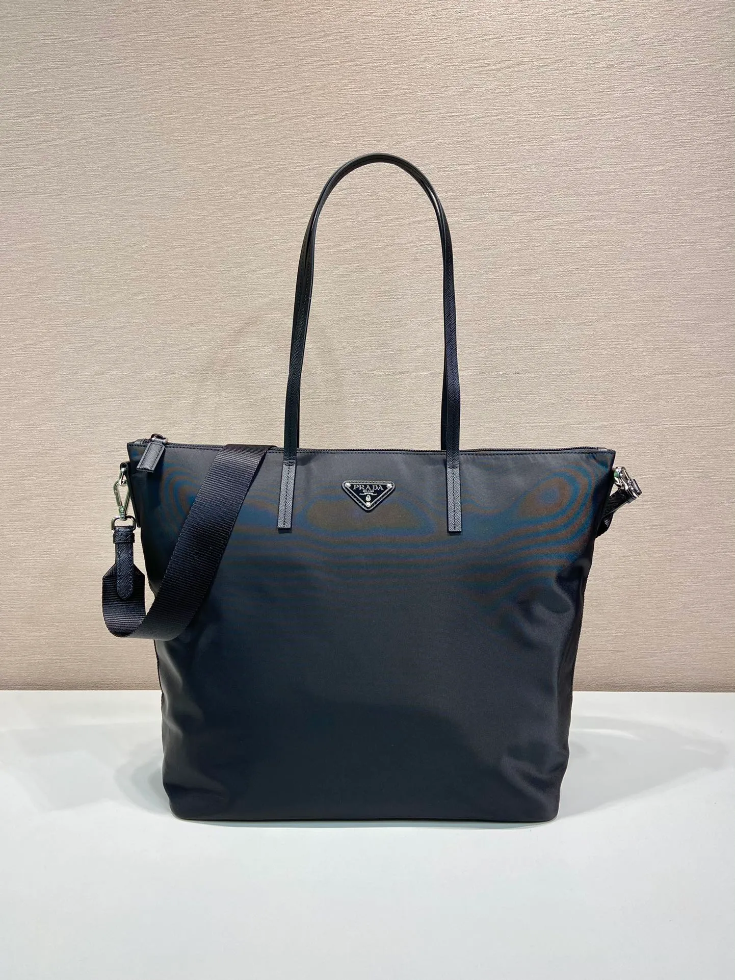 💰1020, P’s new shopping bag, 1BG189🎉🎉🎉, original item, made of imported parachute fabric + cross-grain cowhide top hardware, 165 OEM code, light and elegant, suitable for both men and women, length 36 (bag opening 45) x height 34x bottom 13cm💪💪💪[red envelope][红包][红包]