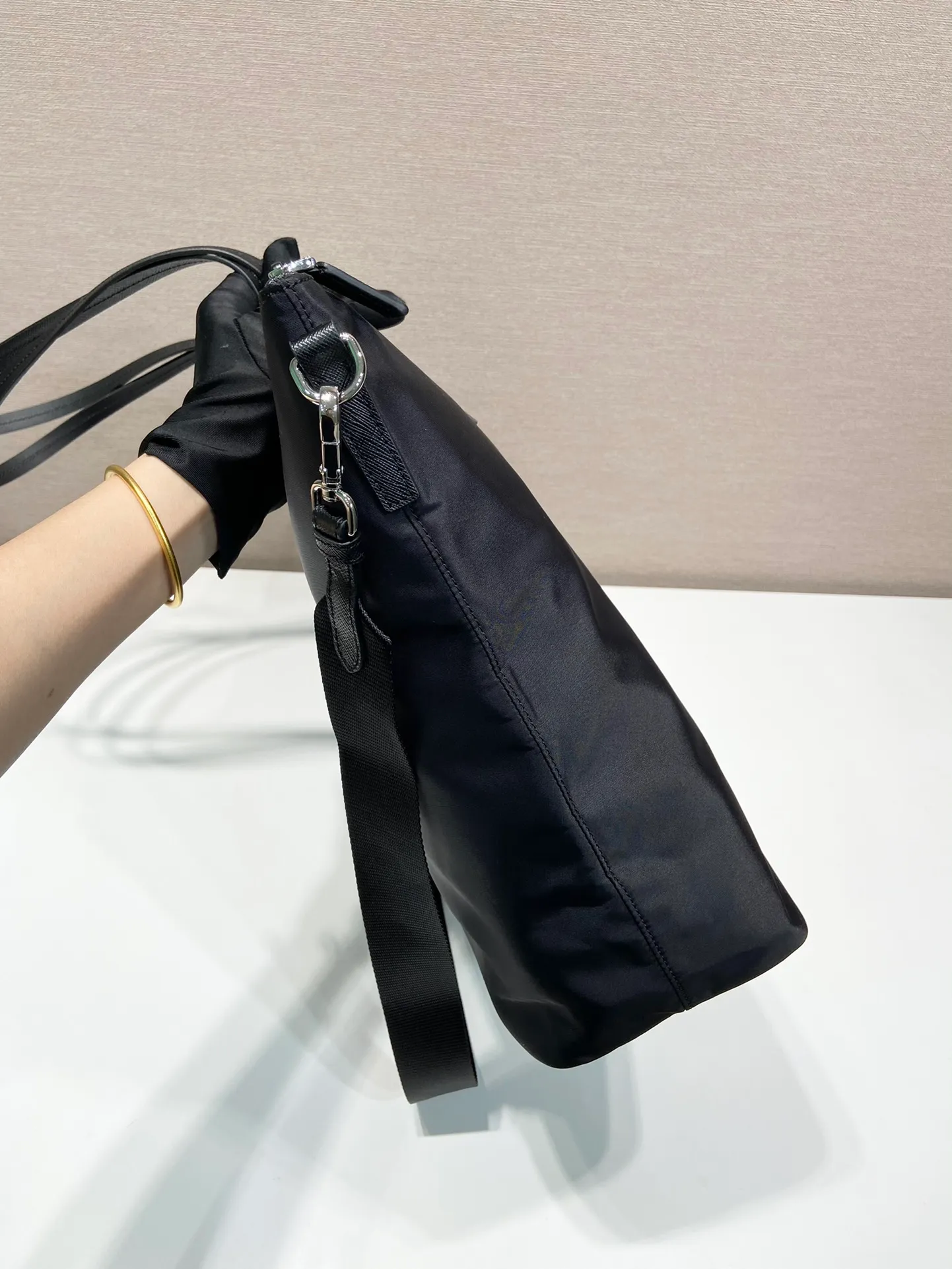 💰1020, P’s new shopping bag, 1BG189🎉🎉🎉, original item, made of imported parachute fabric + cross-grain cowhide top hardware, 165 OEM code, light and elegant, suitable for both men and women, length 36 (bag opening 45) x height 34x bottom 13cm💪💪💪[red envelope][红包][红包]