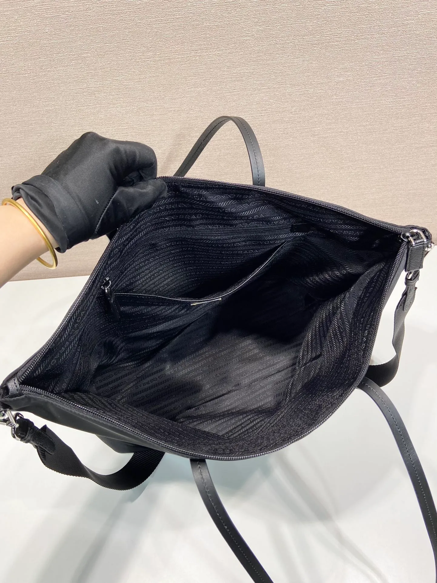 💰1020, P’s new shopping bag, 1BG189🎉🎉🎉, original item, made of imported parachute fabric + cross-grain cowhide top hardware, 165 OEM code, light and elegant, suitable for both men and women, length 36 (bag opening 45) x height 34x bottom 13cm💪💪💪[red envelope][红包][红包]