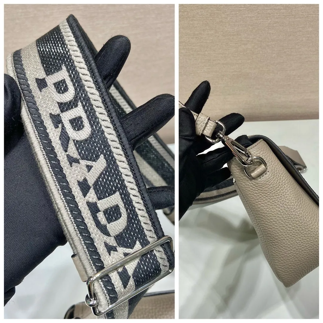 💰1800🎉New double shoulder straps🎉1BD314 double shoulder straps🎉 This double shoulder strap is made of imported deerskin grain cowhide and equipped with two interchangeable and adjustable long shoulder straps. The combination of fabric webbing and cowhide is perfect😘, versatile for mixing and matching different clothes on different occasions😘, large capacity, super soft feel🎉Hurry up and get it🎉 Length 23x Height 18x ​​Bottom 9cm🎉🎉🎉👏👏👏