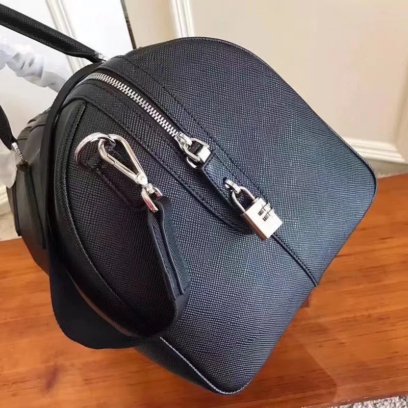 P1600¥P’s new travel bag, 372 [Rose] [Rose], top quality, color matching, made of imported cross-grain cowhide, with many compartments, a must-have for traveling far away, length 45.5x height 25x bottom 17cm, lD